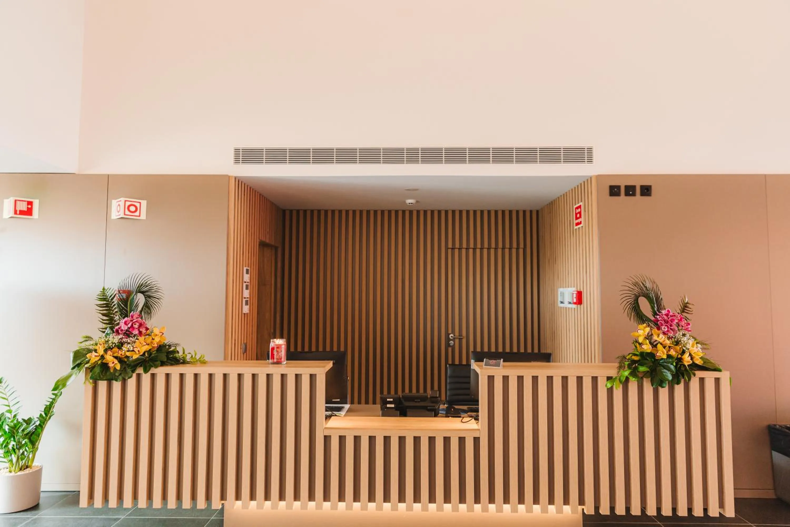 Property building in Pico Terramar & SPA