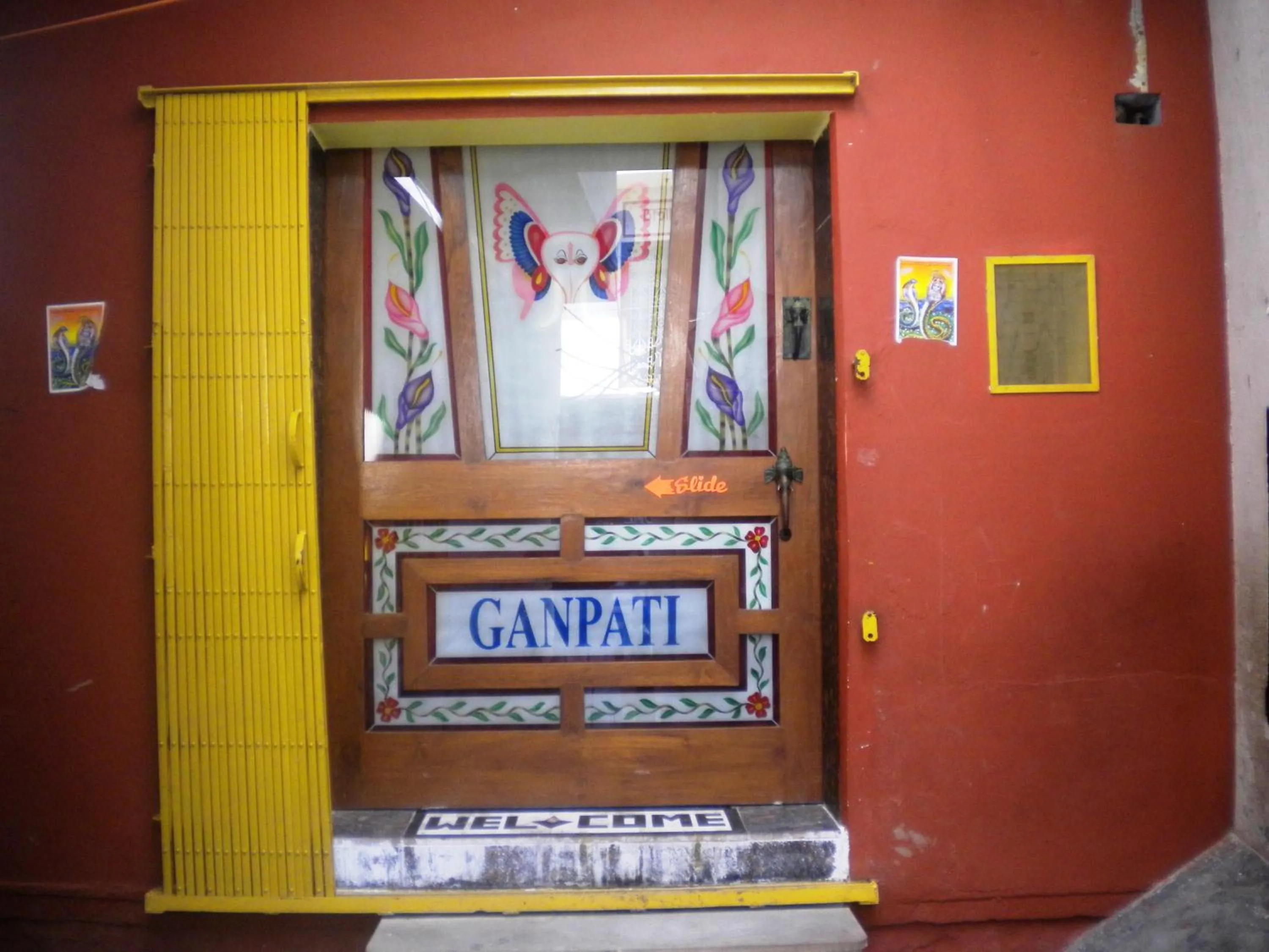 Facade/entrance in Ganpati Guest House