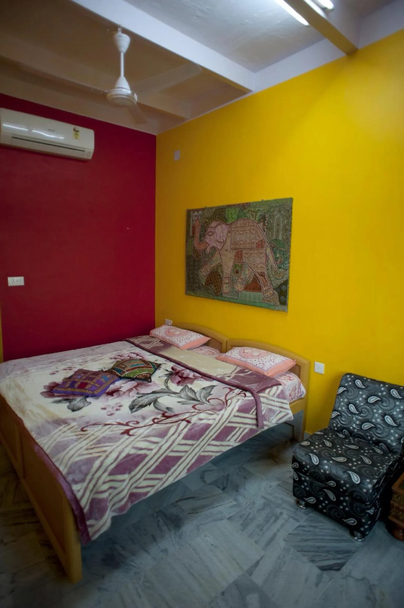 Bedroom, Bed in Ganpati Guest House