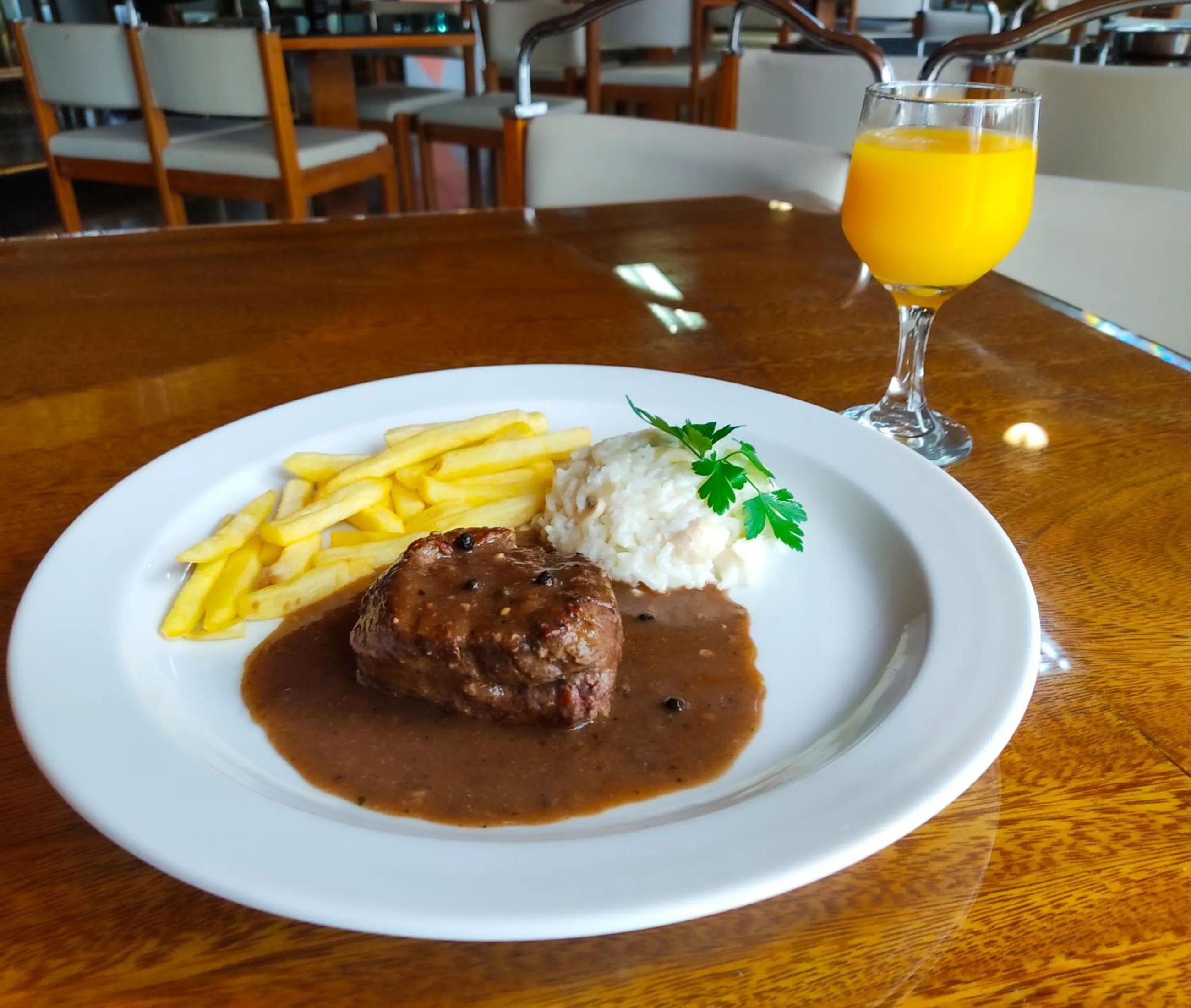 Restaurant/places to eat in Harbor Querência Hotel