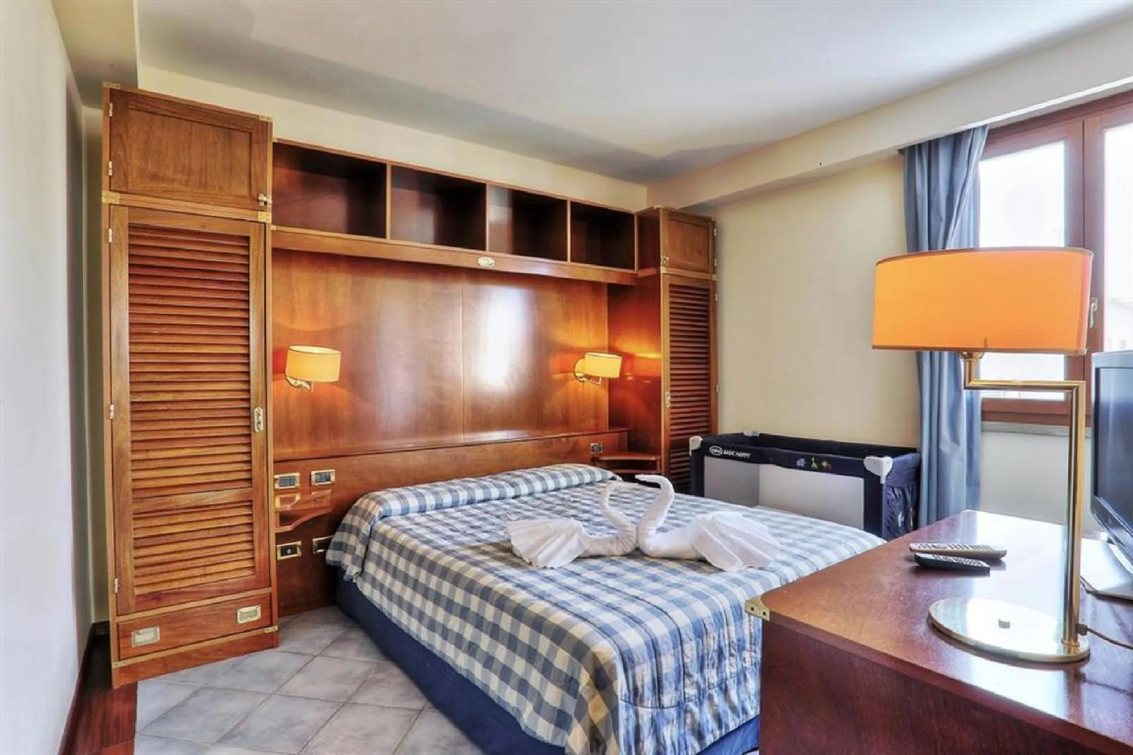 Photo of the whole room, Bed in Zì Maria