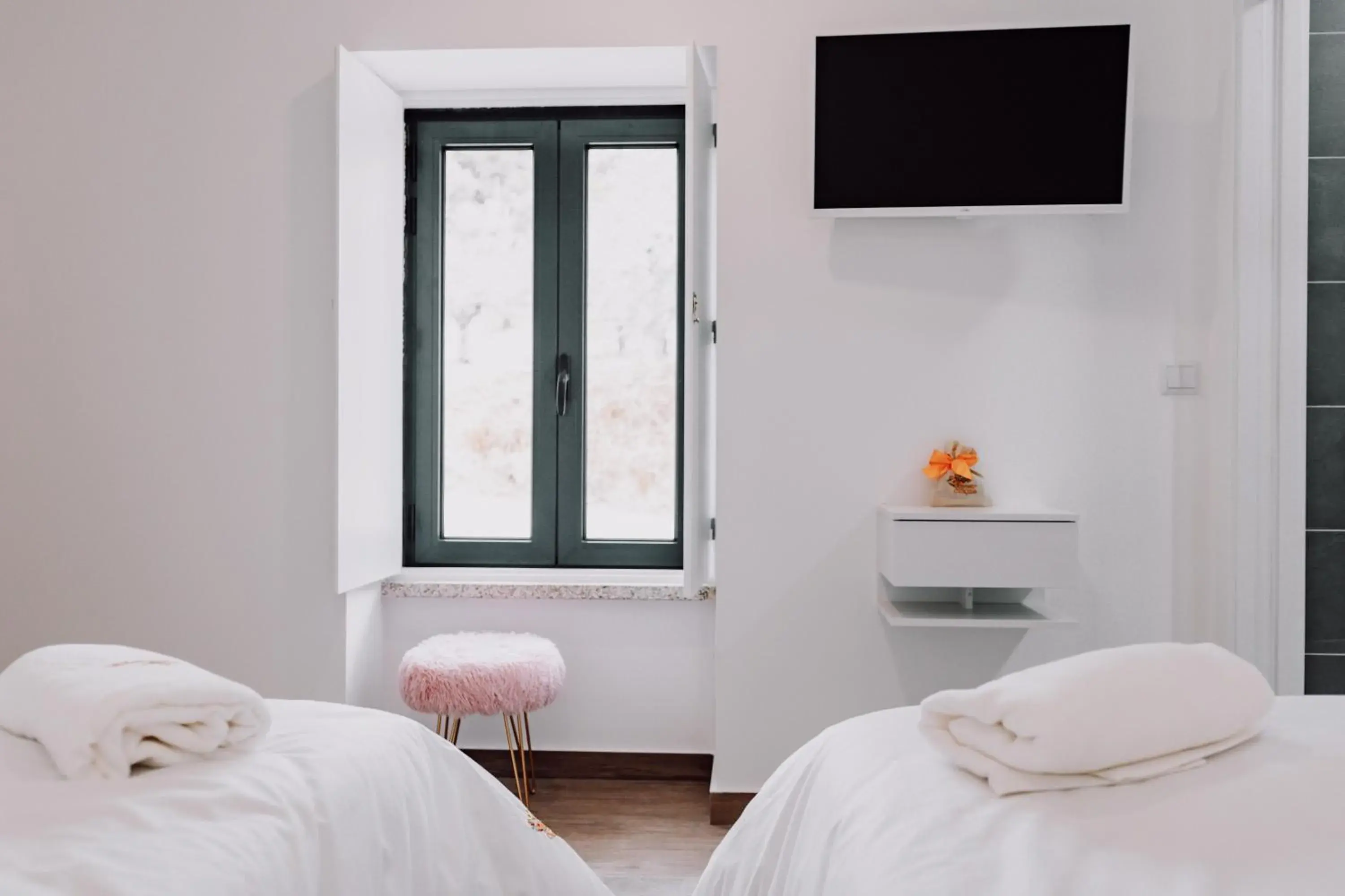 Superior Twin Room - single occupancy in Quinta dos Sinçais Superior Twin Room - single occupancy in Quinta dos Sinçais