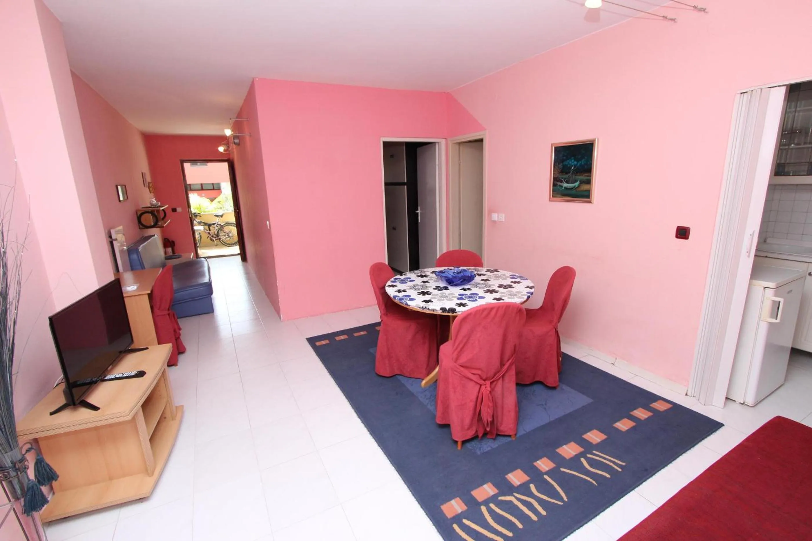 Dining area in Apartments Lora