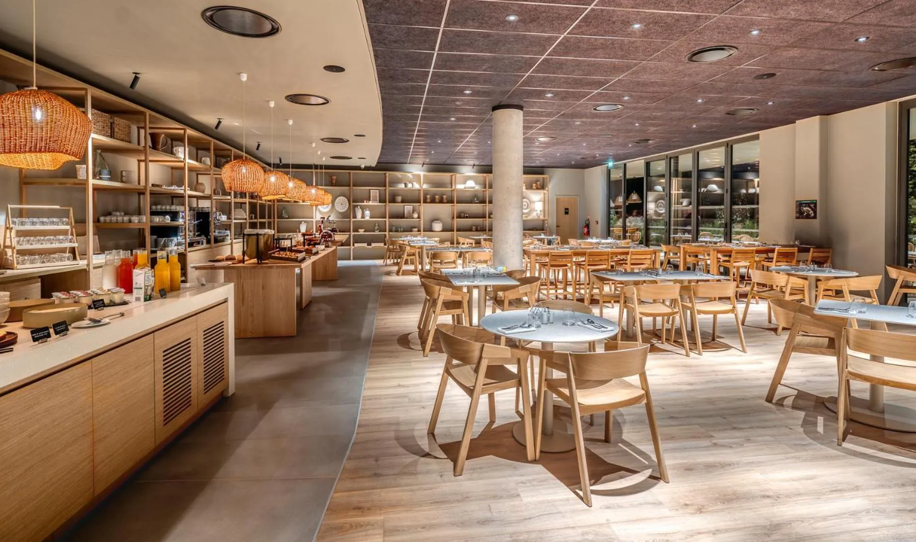 Buffet breakfast in Hôtel Horizon Resort Massane & Spa