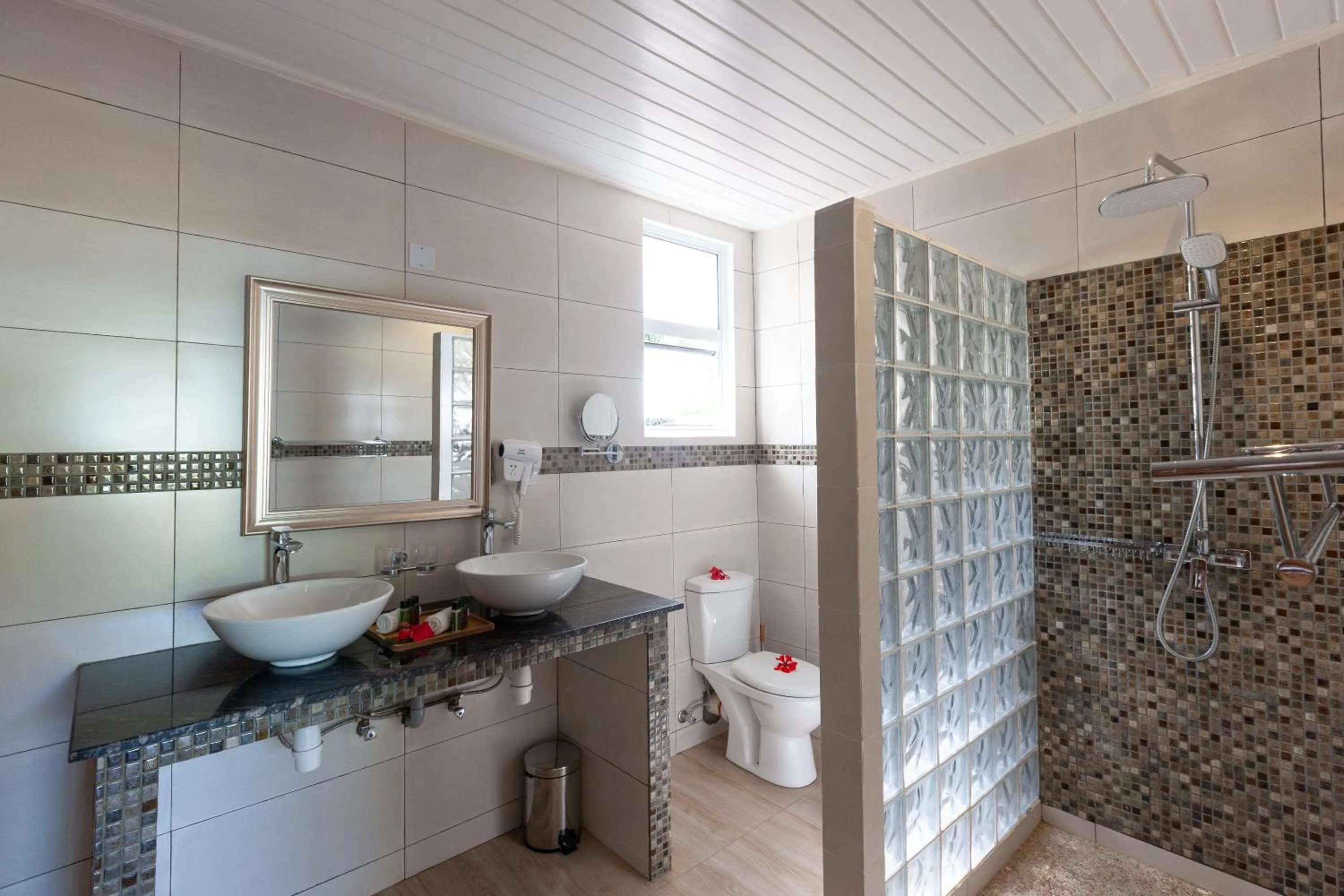 Shower in Chez Marston