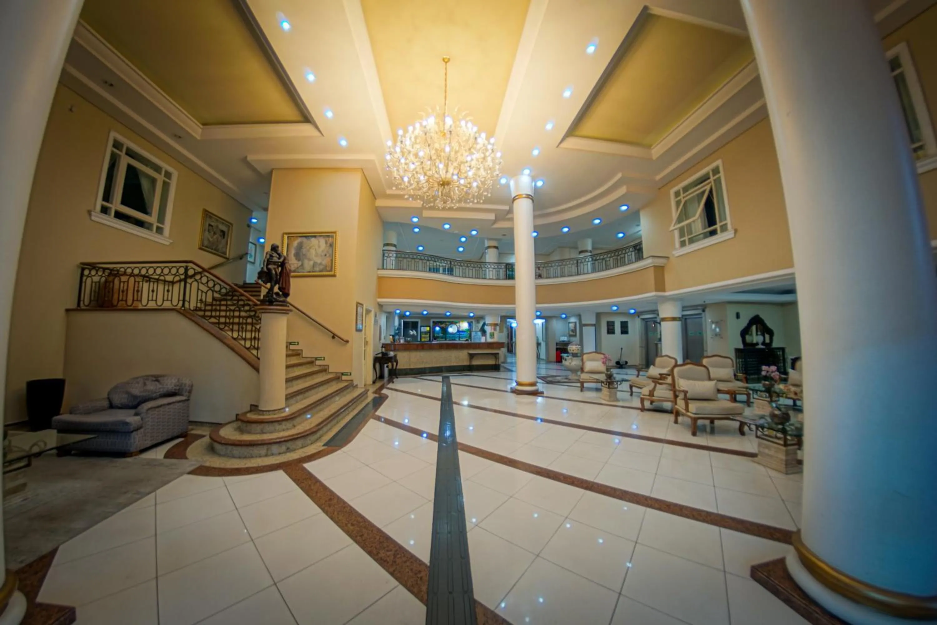 Lobby or reception in Hotel Euro Suite Campinas by Nacional Inn - Próximo ao Cambuí