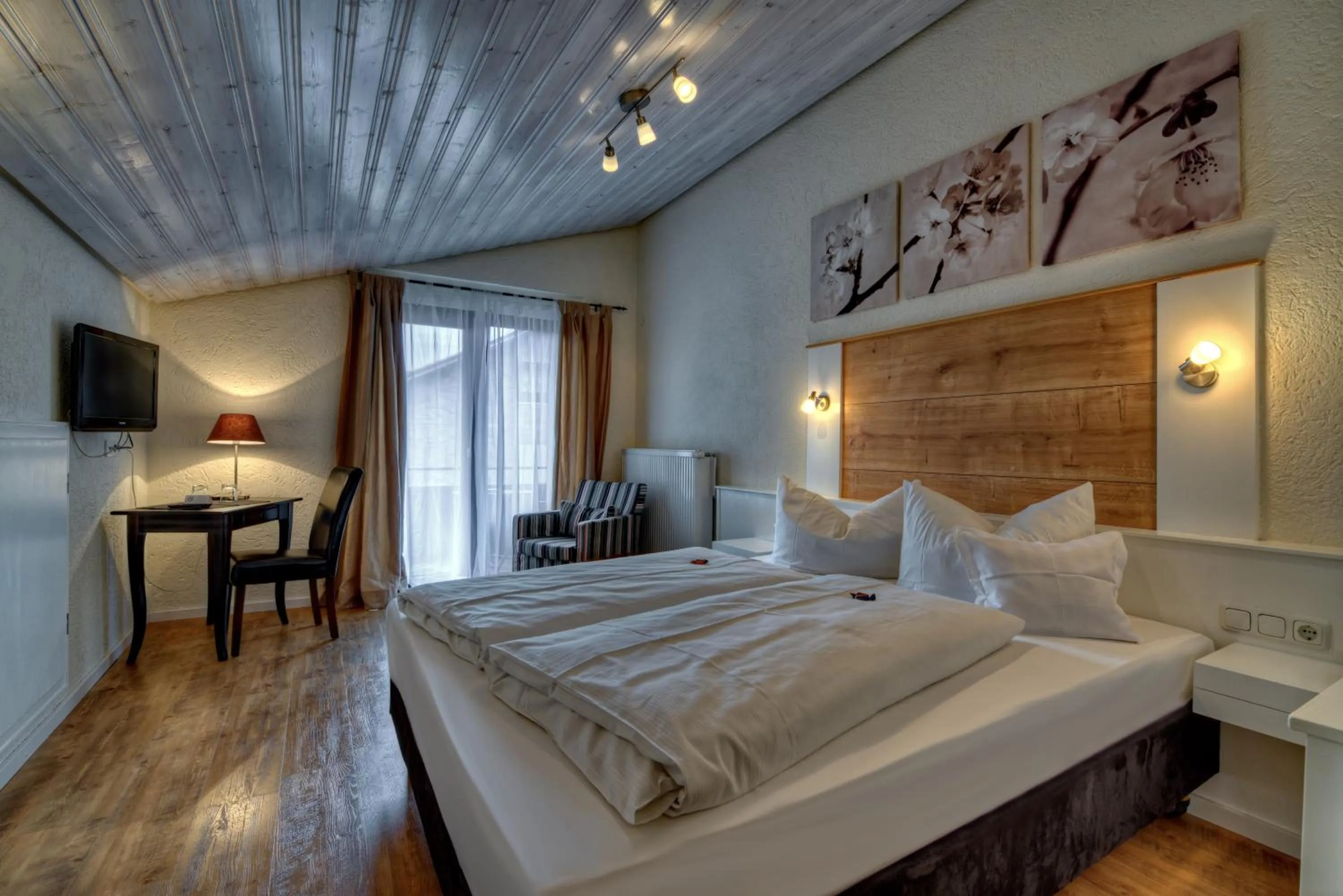 Bed in H+ Hotel Oberstaufen