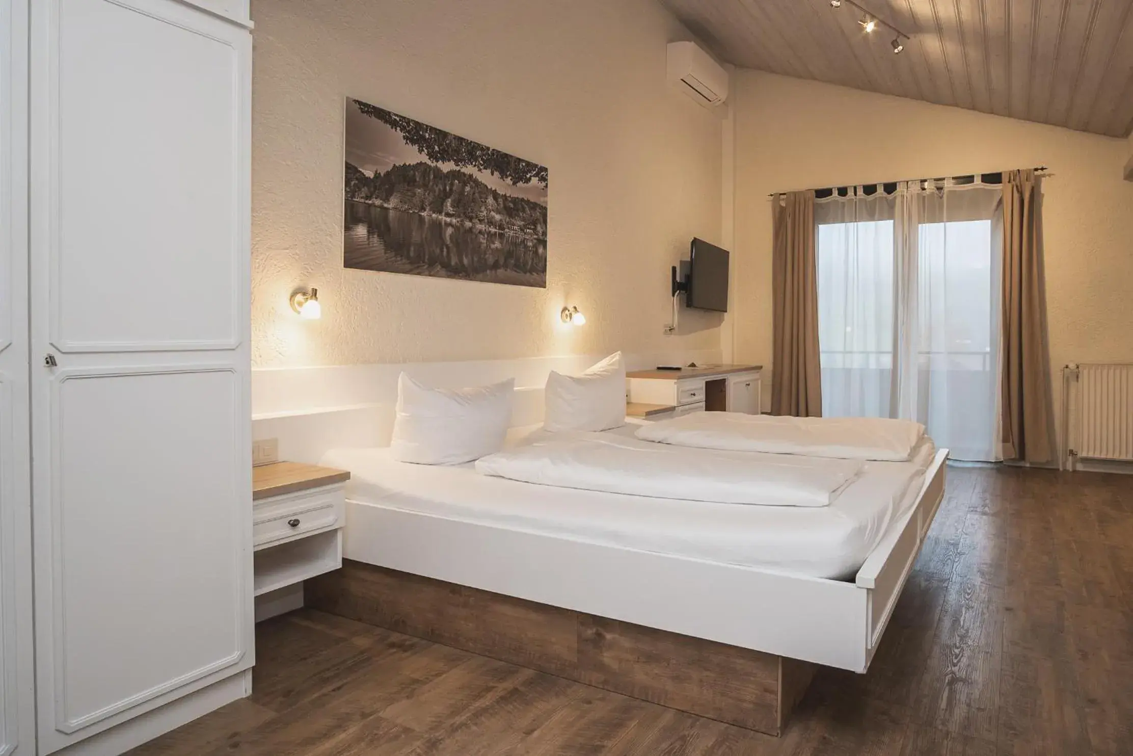 Double Room with Balcony - single occupancy in Trail Hotel Oberstaufen Double Room with Balcony - single occupancy in Trail Hotel Oberstaufen