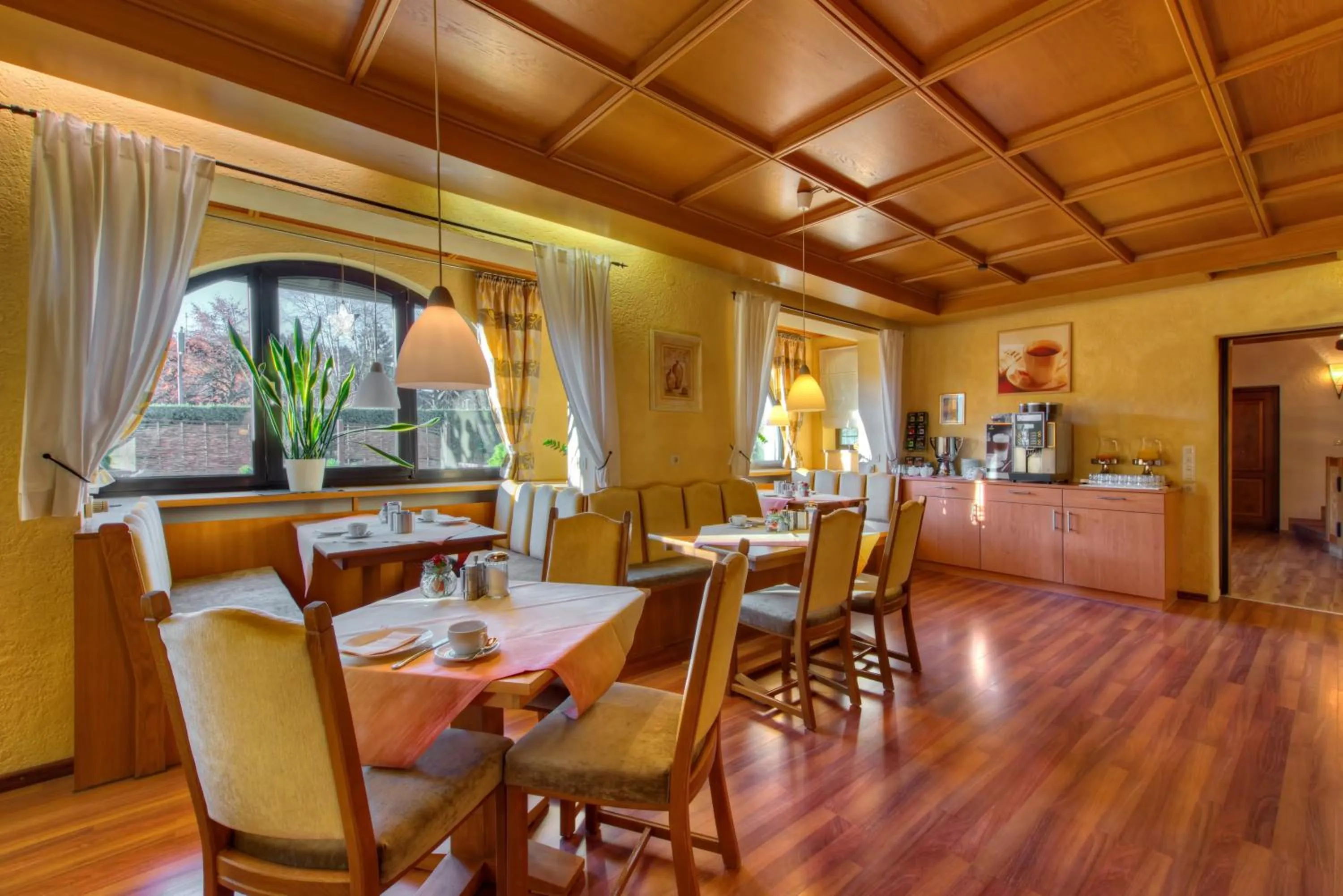 Restaurant/Places to Eat in H+ Hotel Oberstaufen