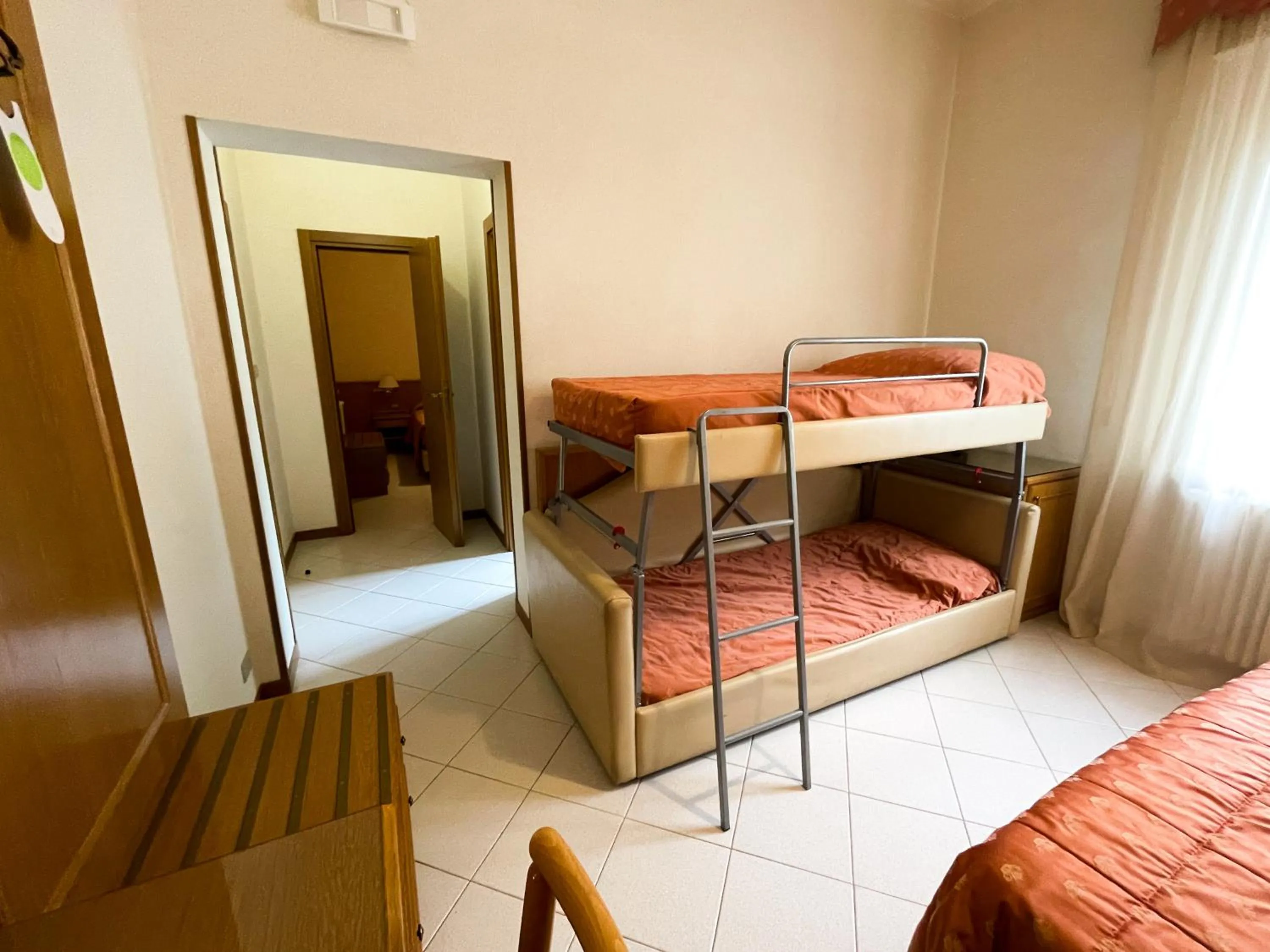 Bed in Hotel Garni del Lago