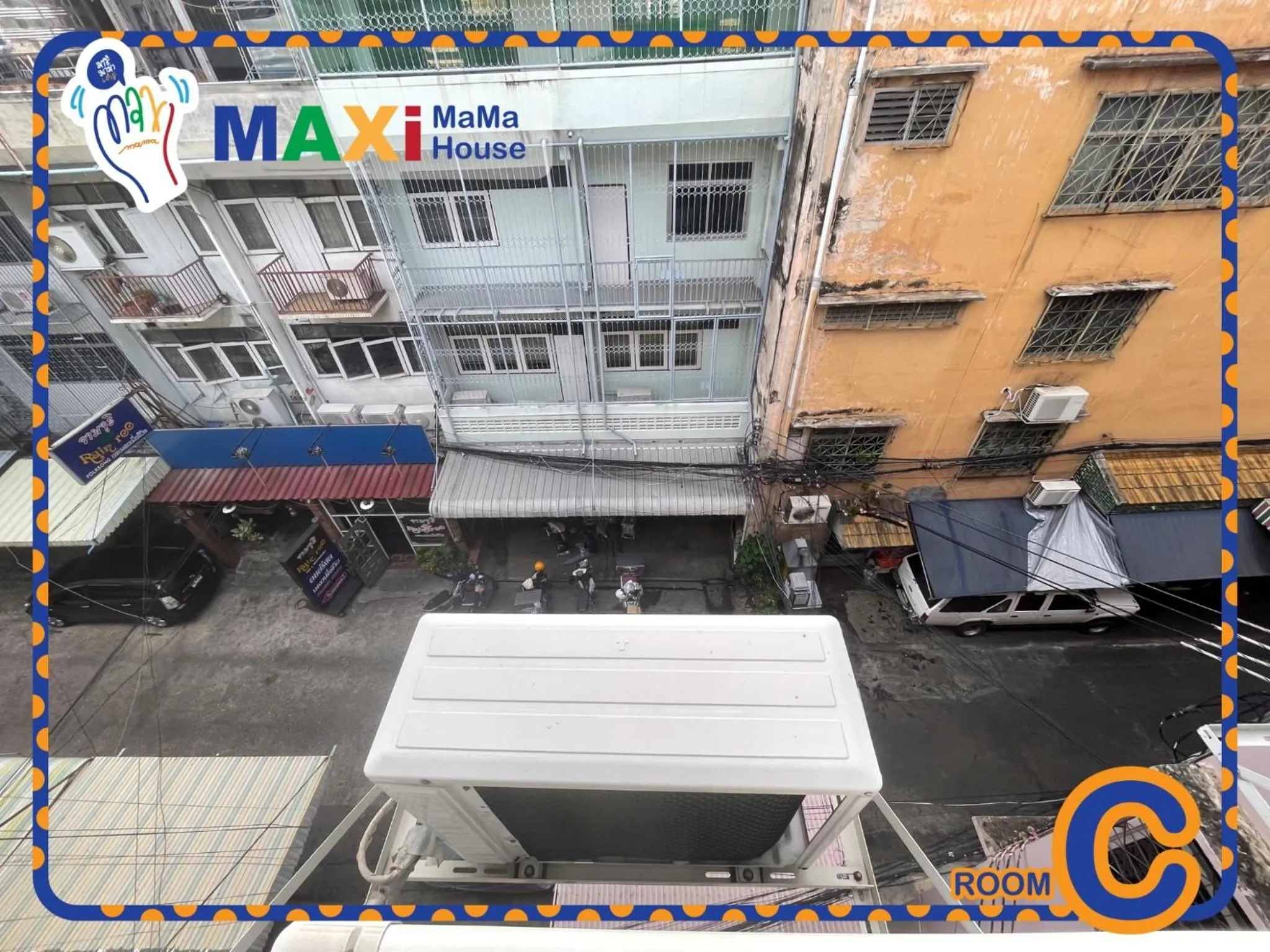 Day in MAXi MaMa House