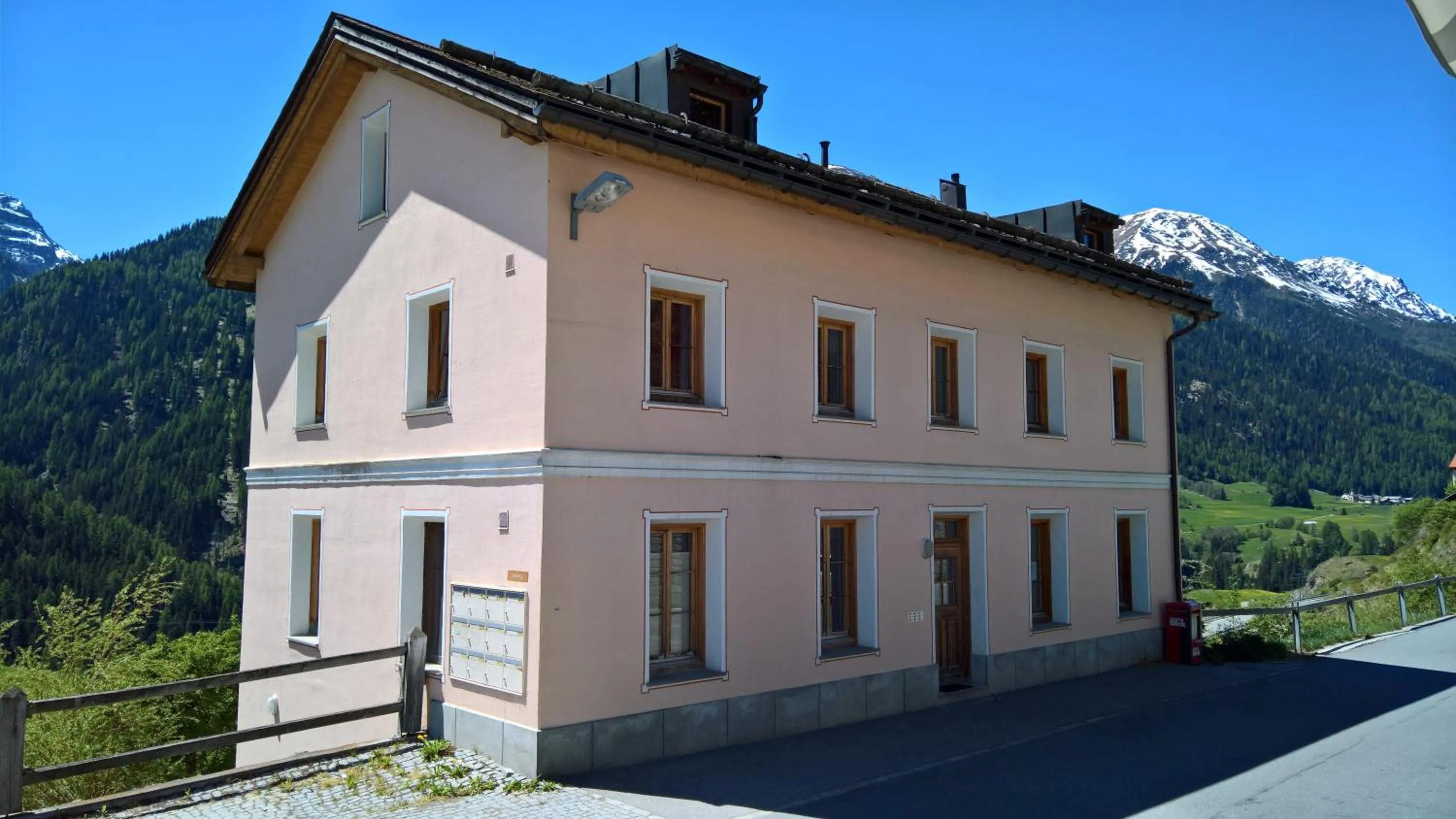 Property building in B&B Chasa Arfusch