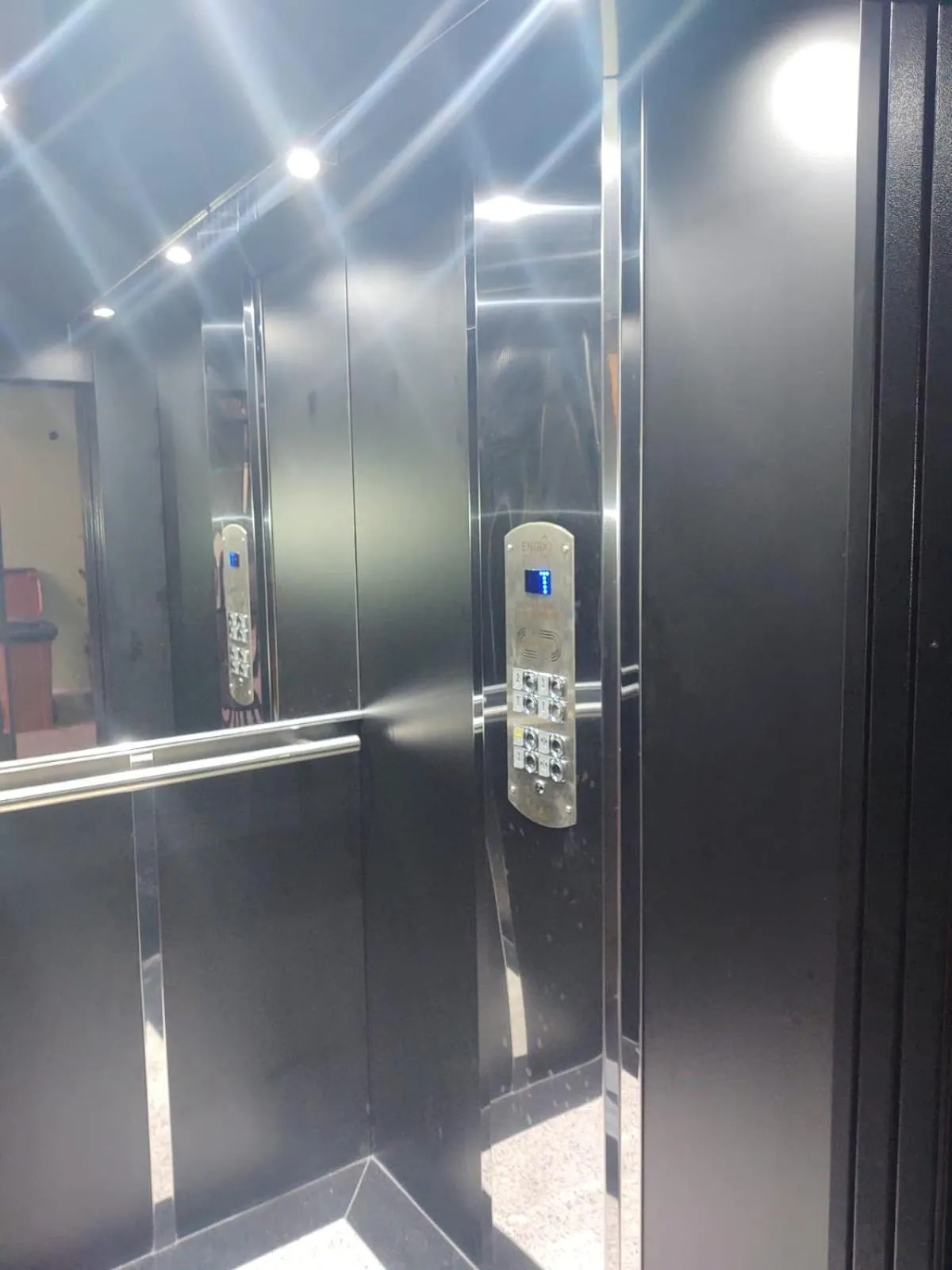 elevator in Pousada Caminho dos Plátanos