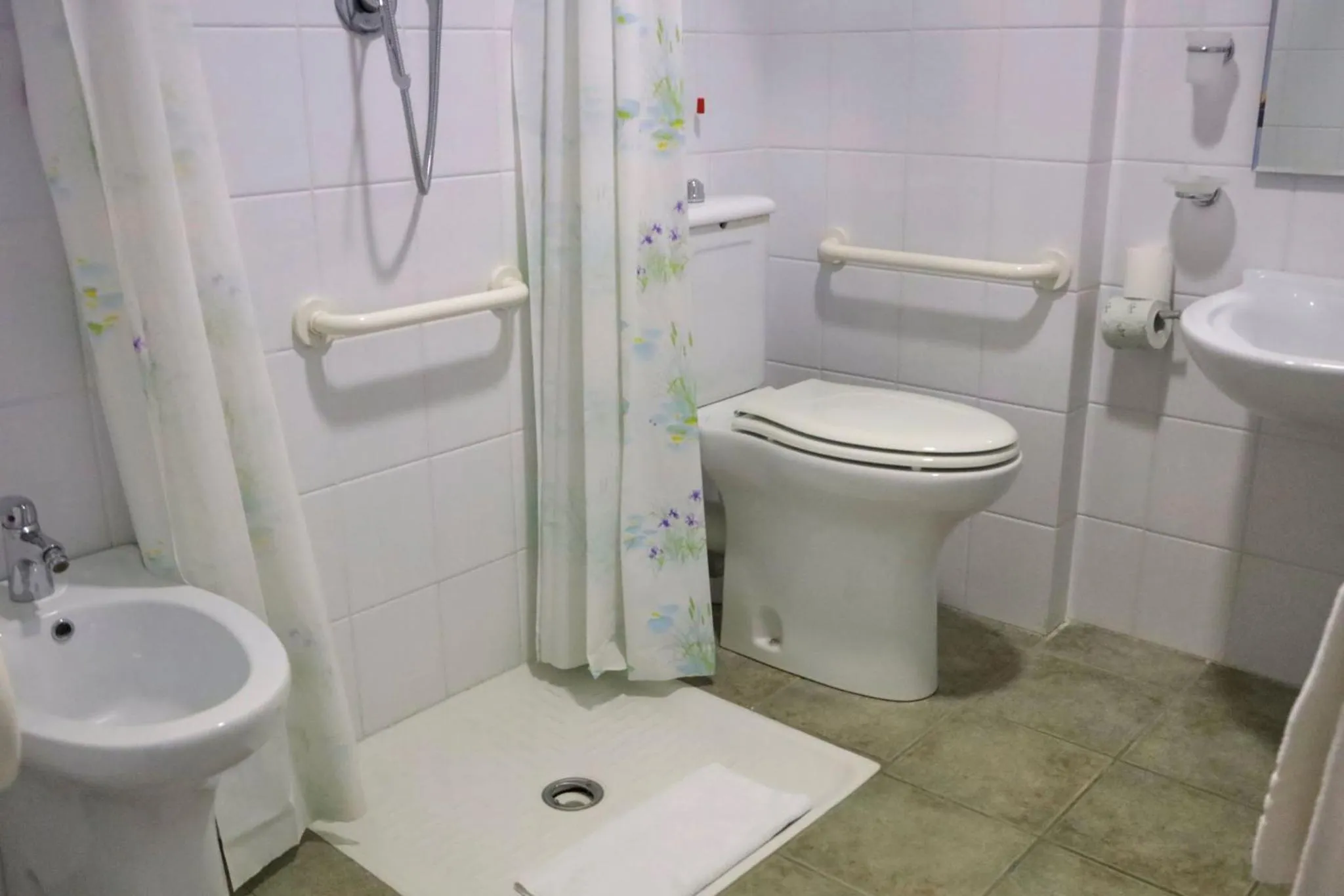 Shower in Al Brunello