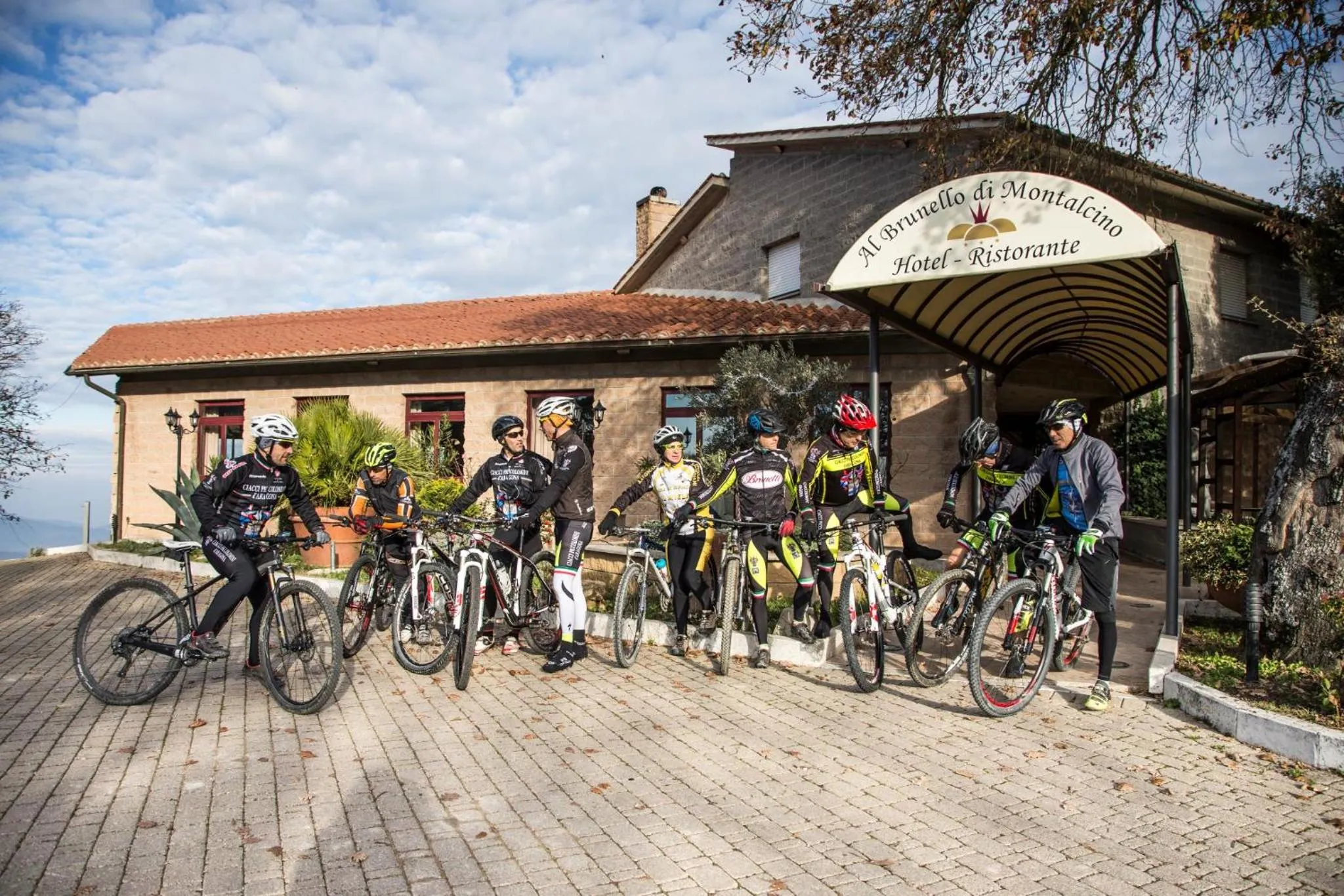 Property building in Al Brunello