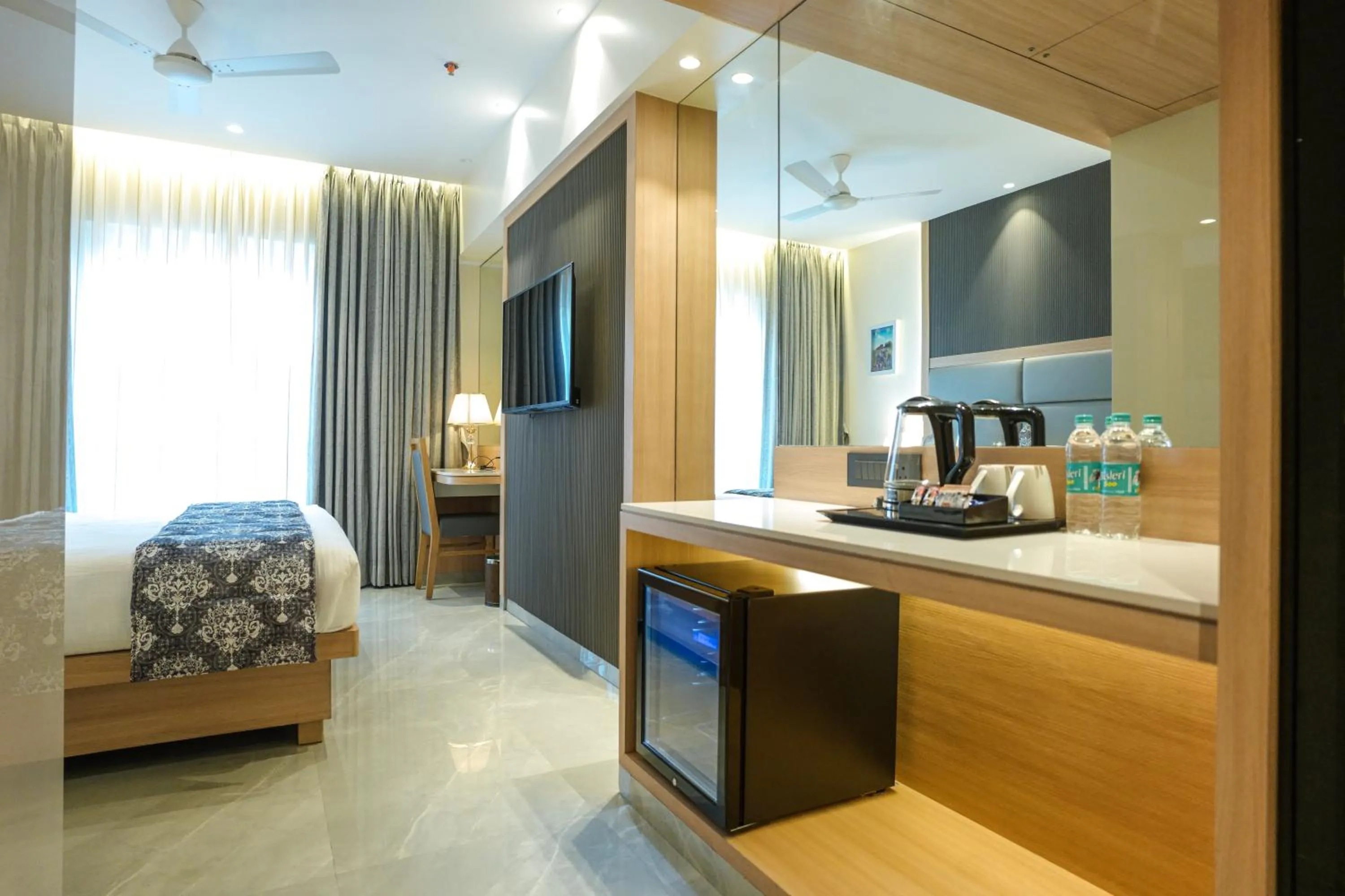 oven in InstaFeel Hotel