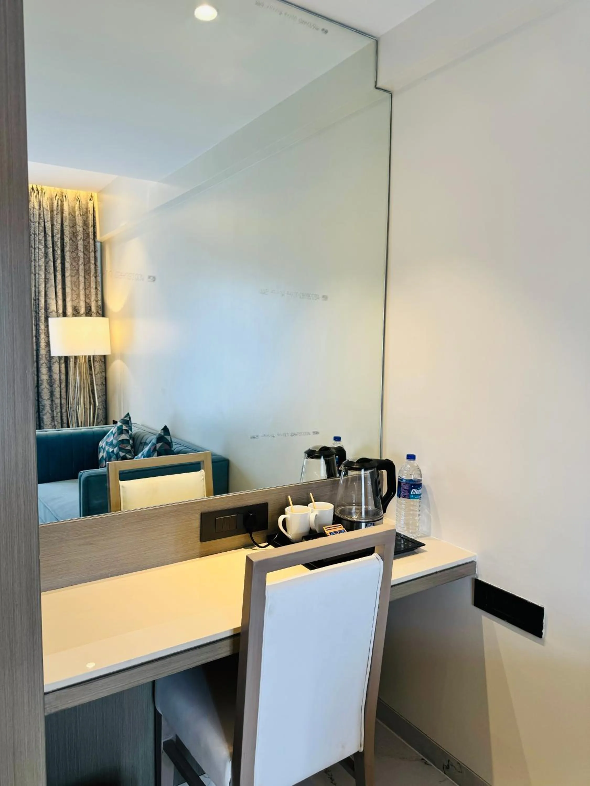 Coffee/tea facilities in InstaFeel Hotel