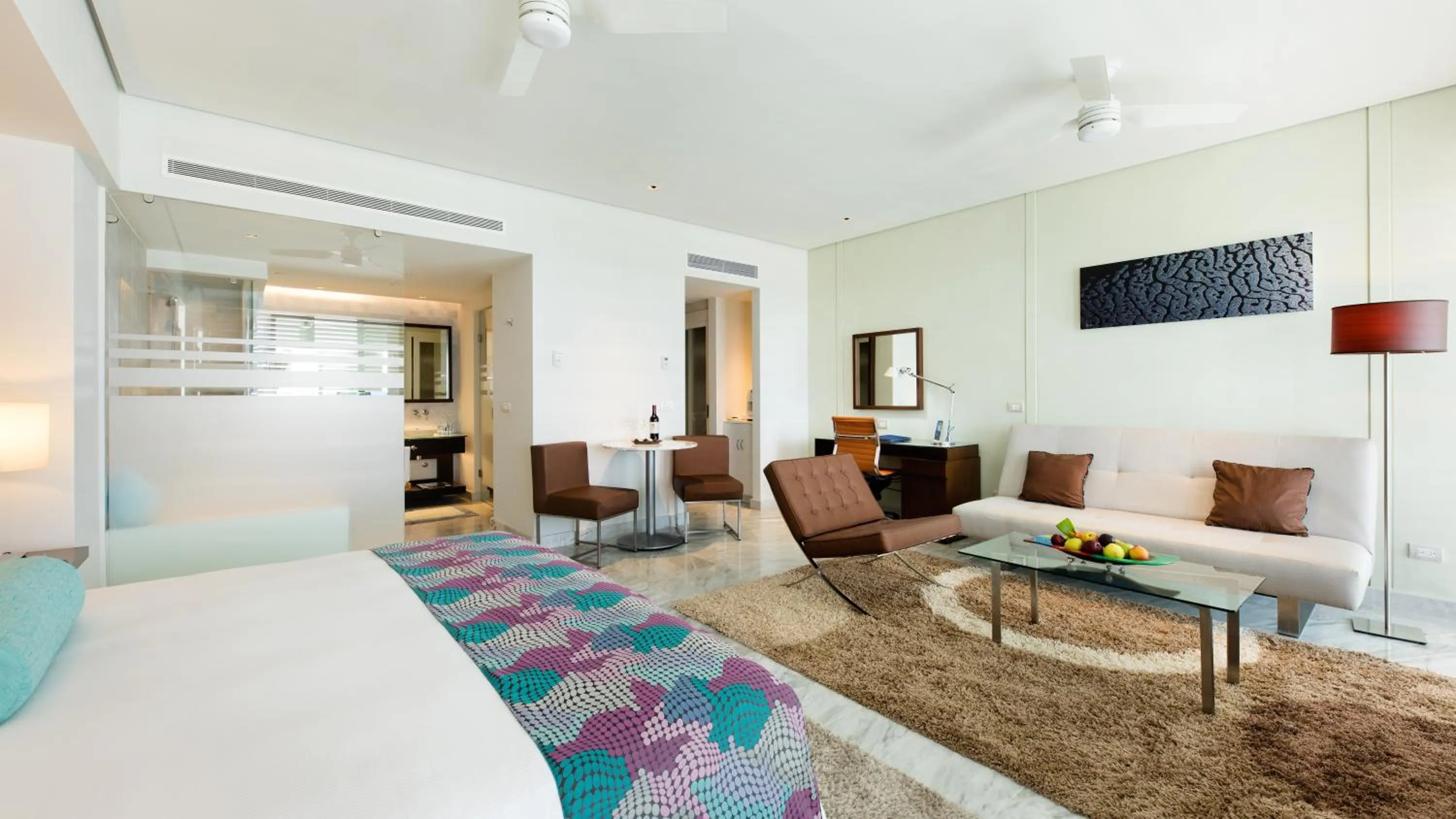 Photo of the whole room, Bed in Palacio Mundo Imperial Riviera Diamante Acapulco All Inclusive