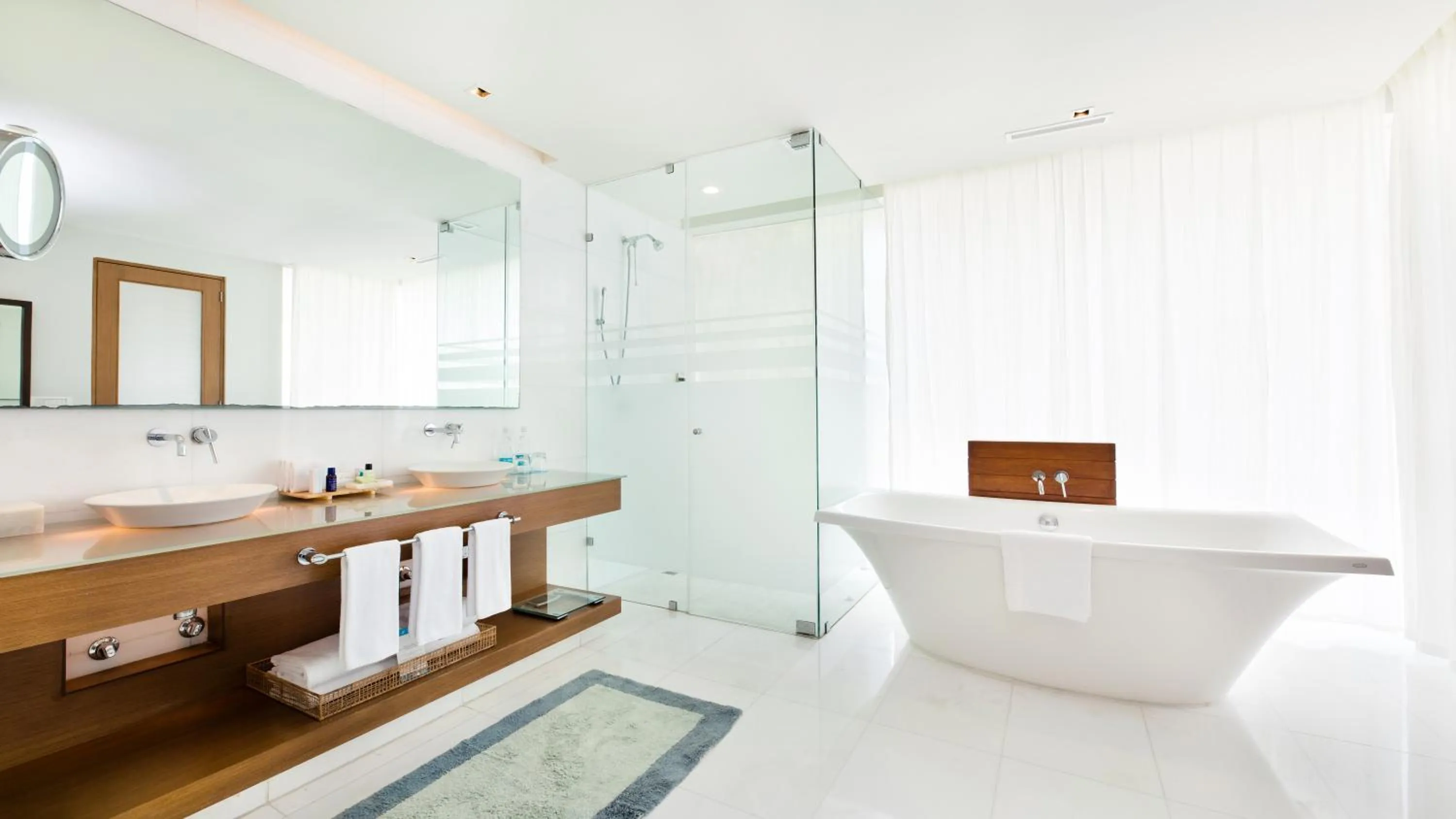 Bathroom in Palacio Mundo Imperial Riviera Diamante Acapulco All Inclusive