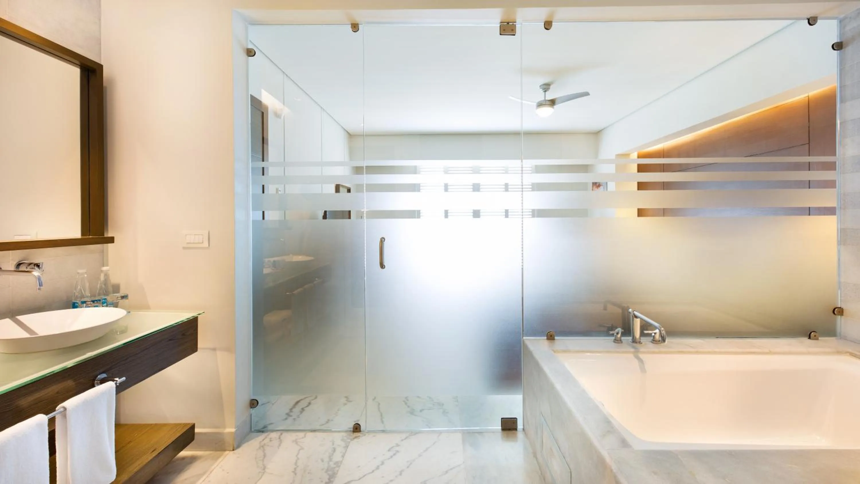 Bathroom in Palacio Mundo Imperial Riviera Diamante Acapulco All Inclusive