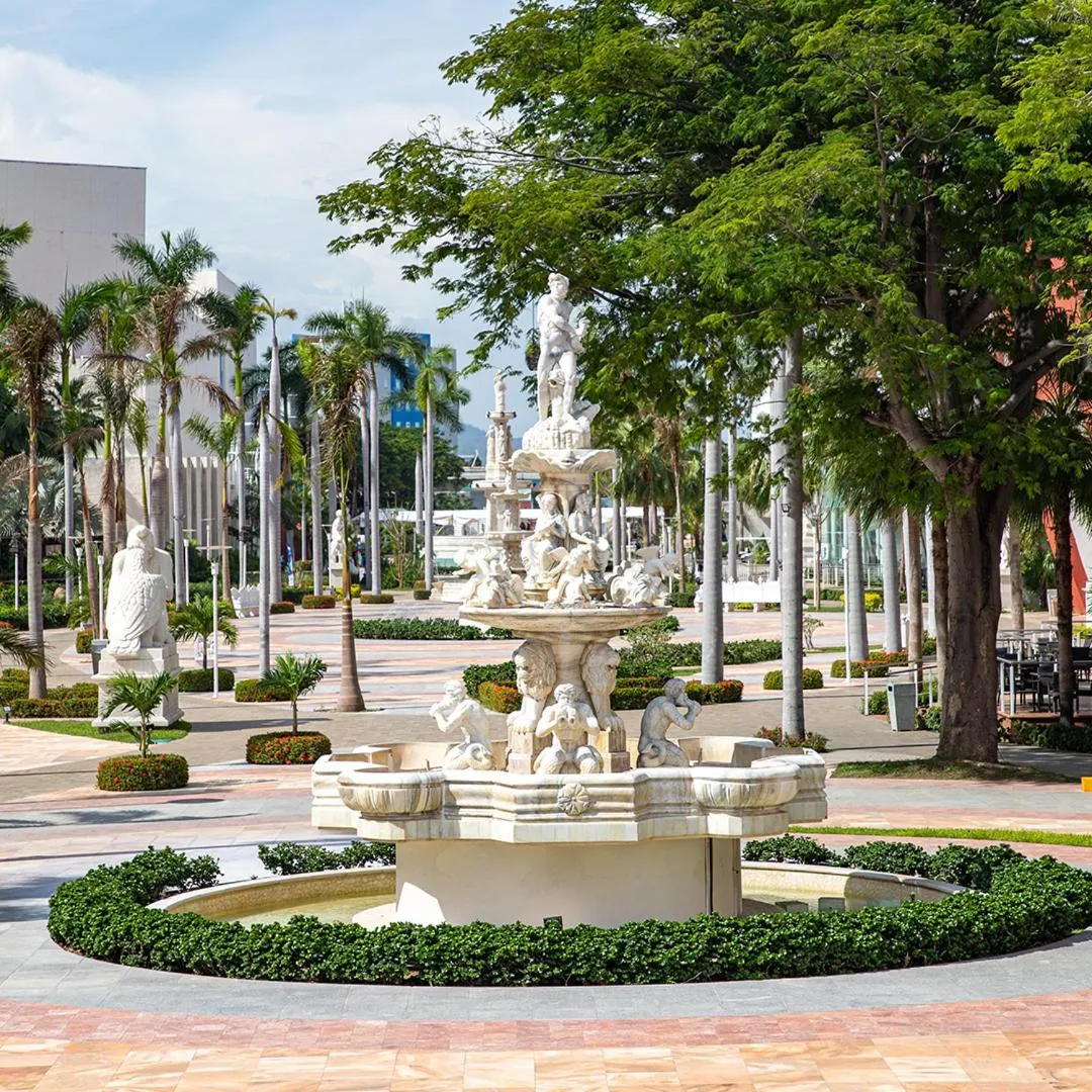 Garden in Palacio Mundo Imperial Riviera Diamante Acapulco All Inclusive