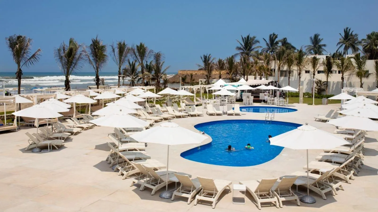 Swimming pool in Palacio Mundo Imperial Riviera Diamante Acapulco All Inclusive