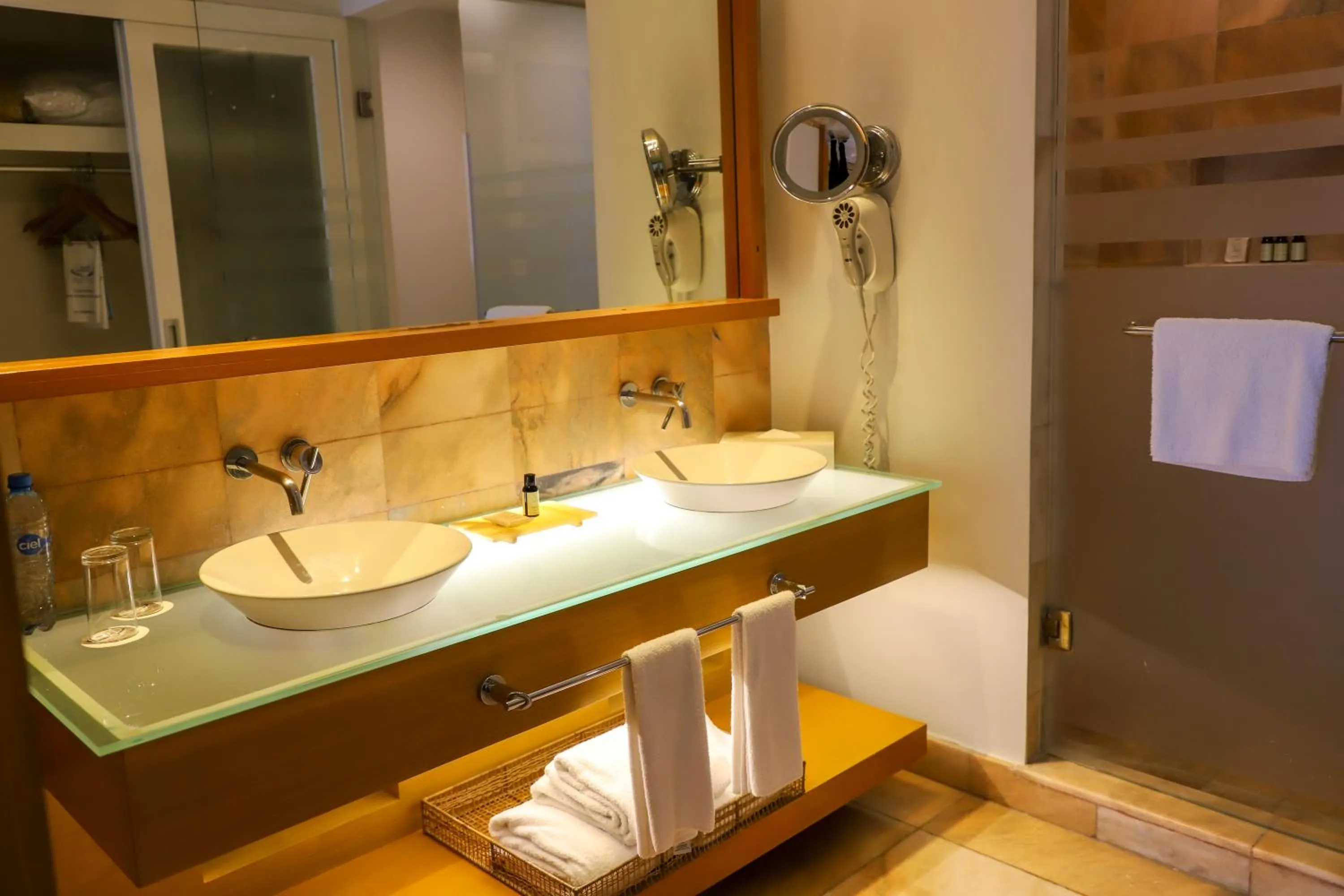 Bathroom in Palacio Mundo Imperial Riviera Diamante Acapulco All Inclusive