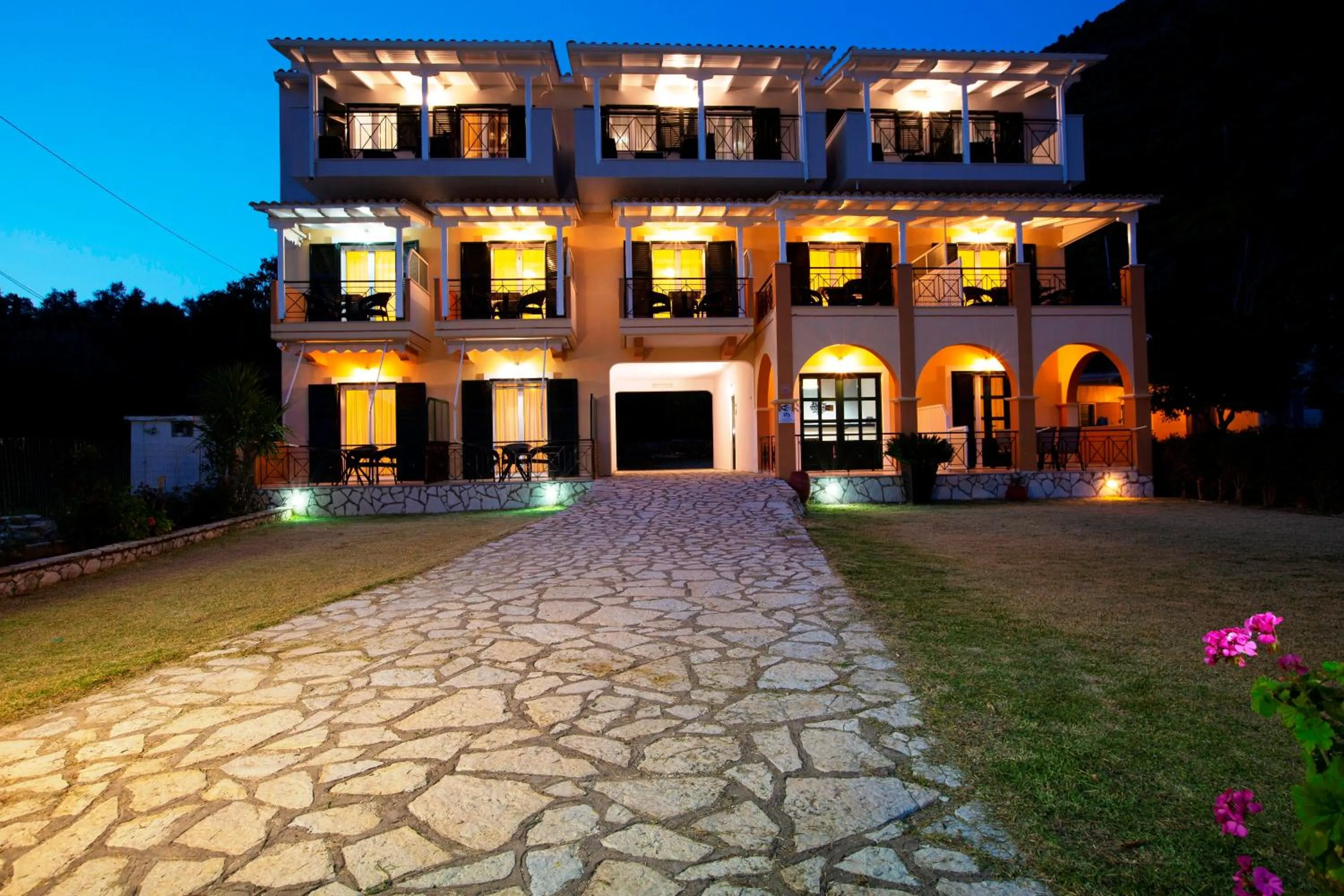 Property building in Captain Nick Aparthotel