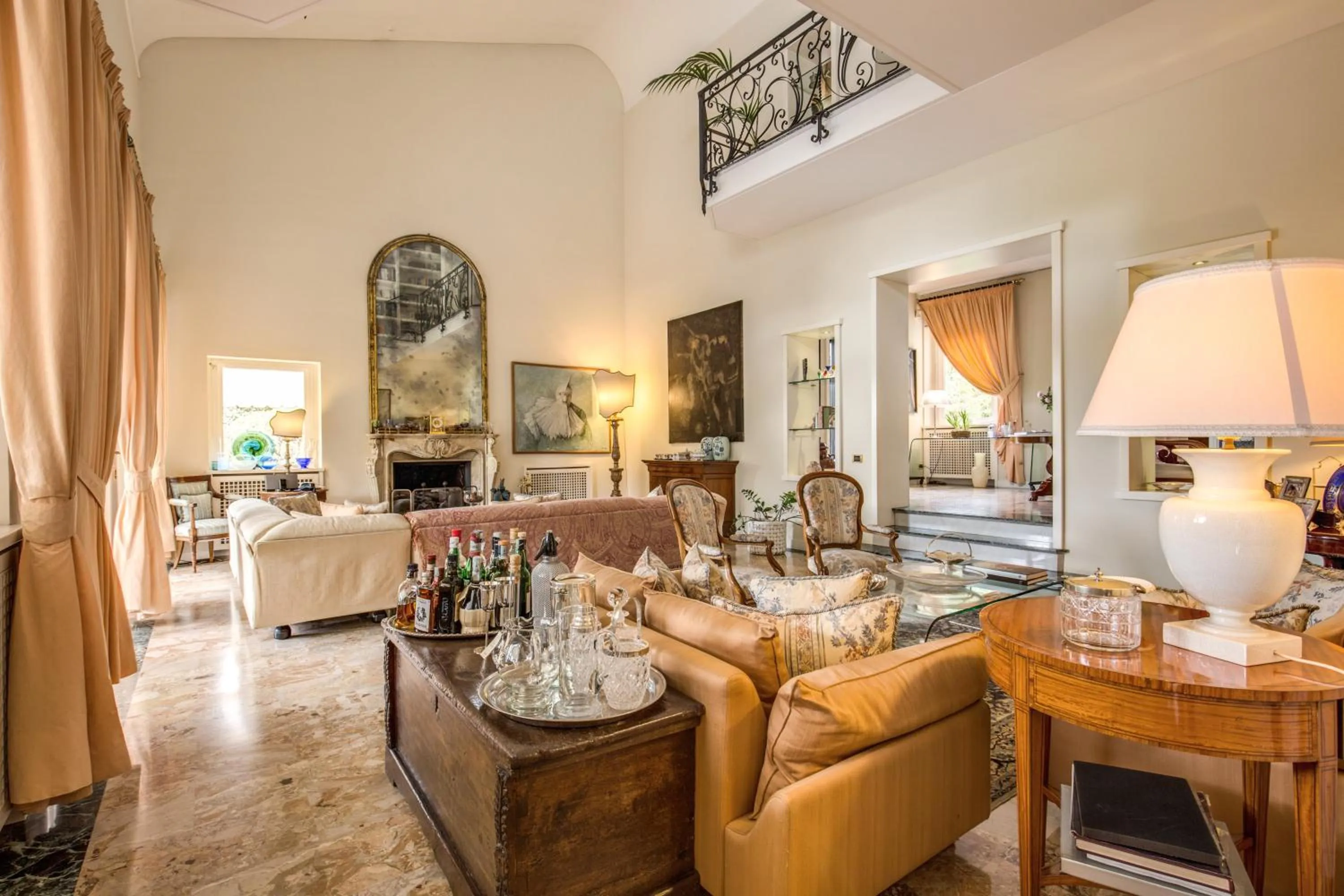 Lounge or bar in La Gaura Guest House