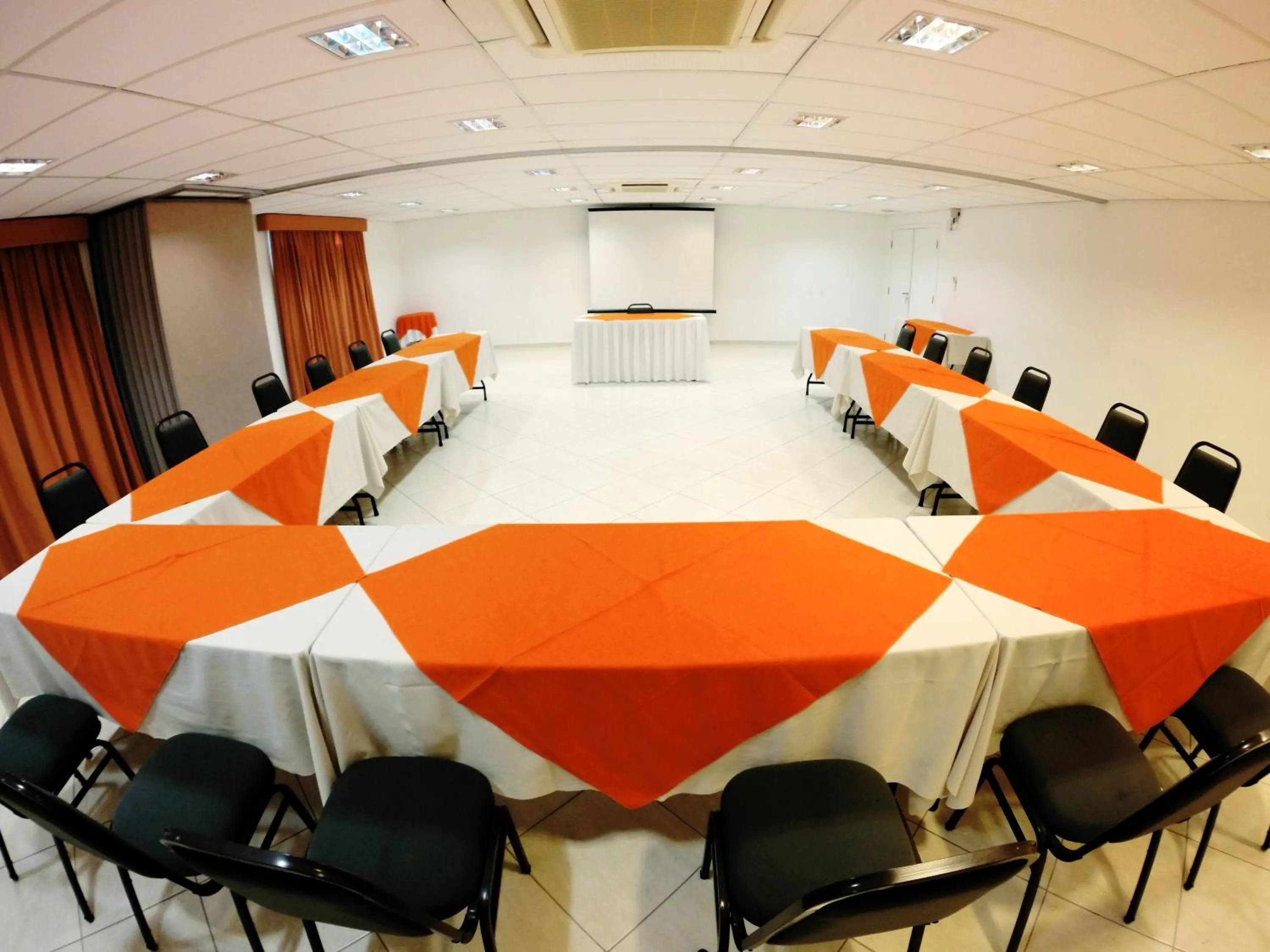 Banquet/Function facilities in Harbor Self Graciosa Hotel