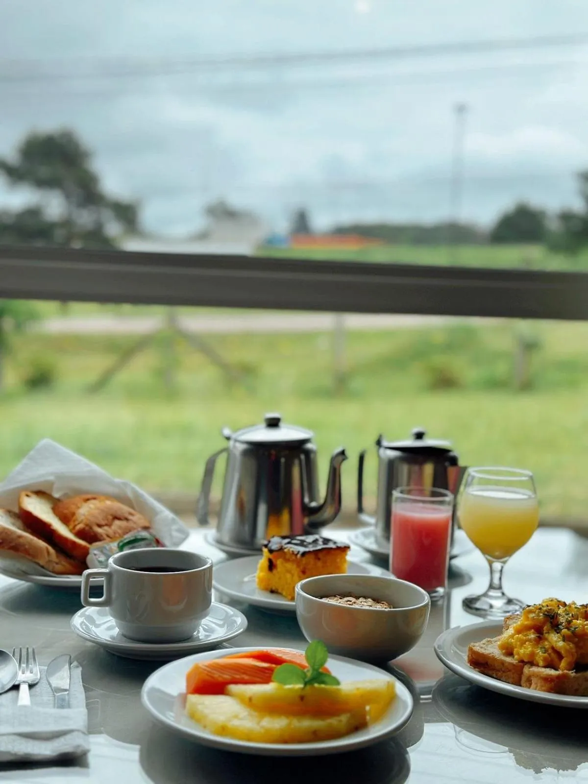 Breakfast in Harbor Self Graciosa Hotel