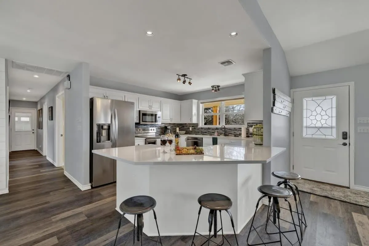 Kitchen or kitchenette in Starlight Meadows 3 mi to Downtown w/hot tub