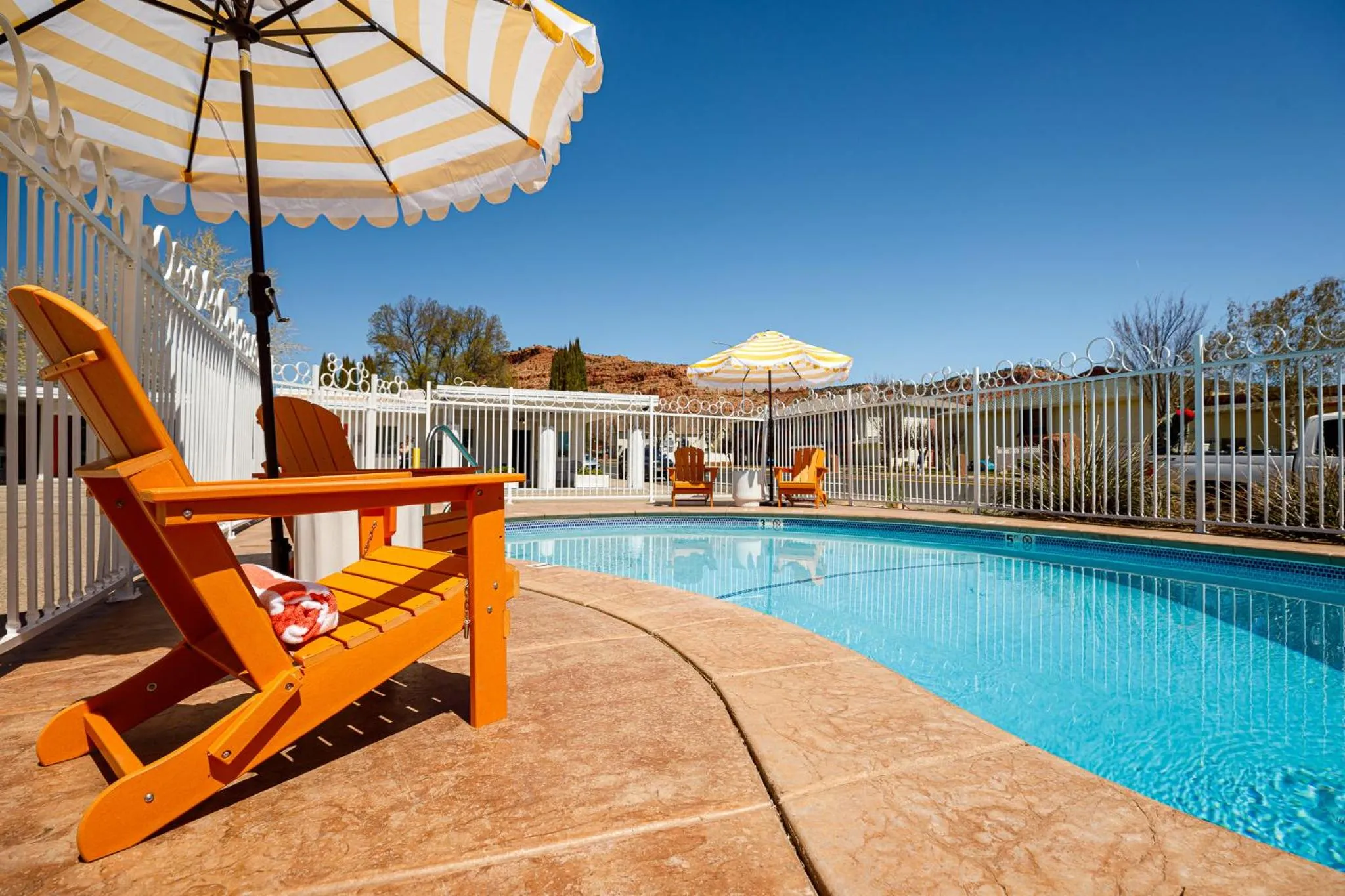 Day in Quail Park Lodge