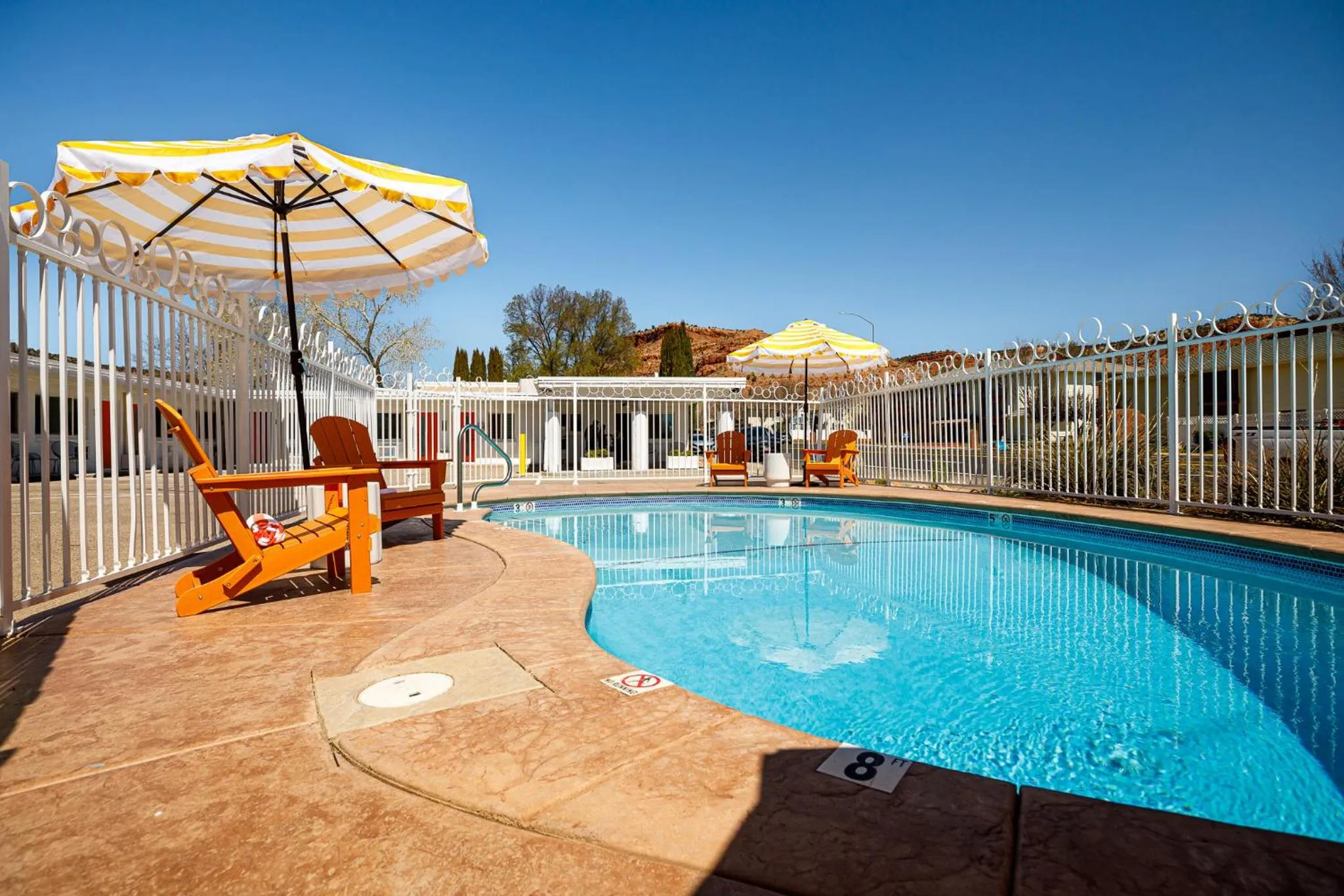 Day in Quail Park Lodge