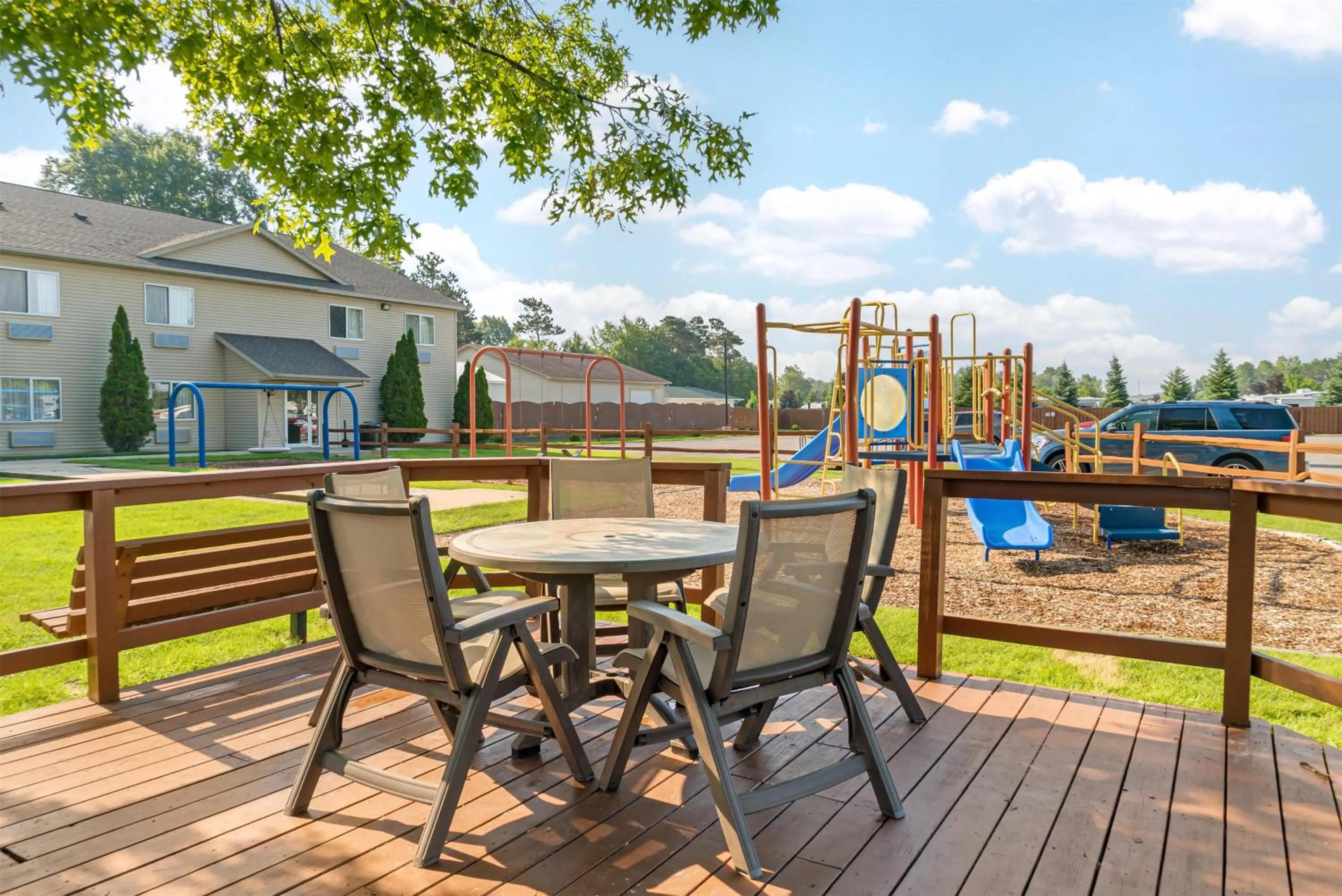 Property building in Best Western Lakewinds