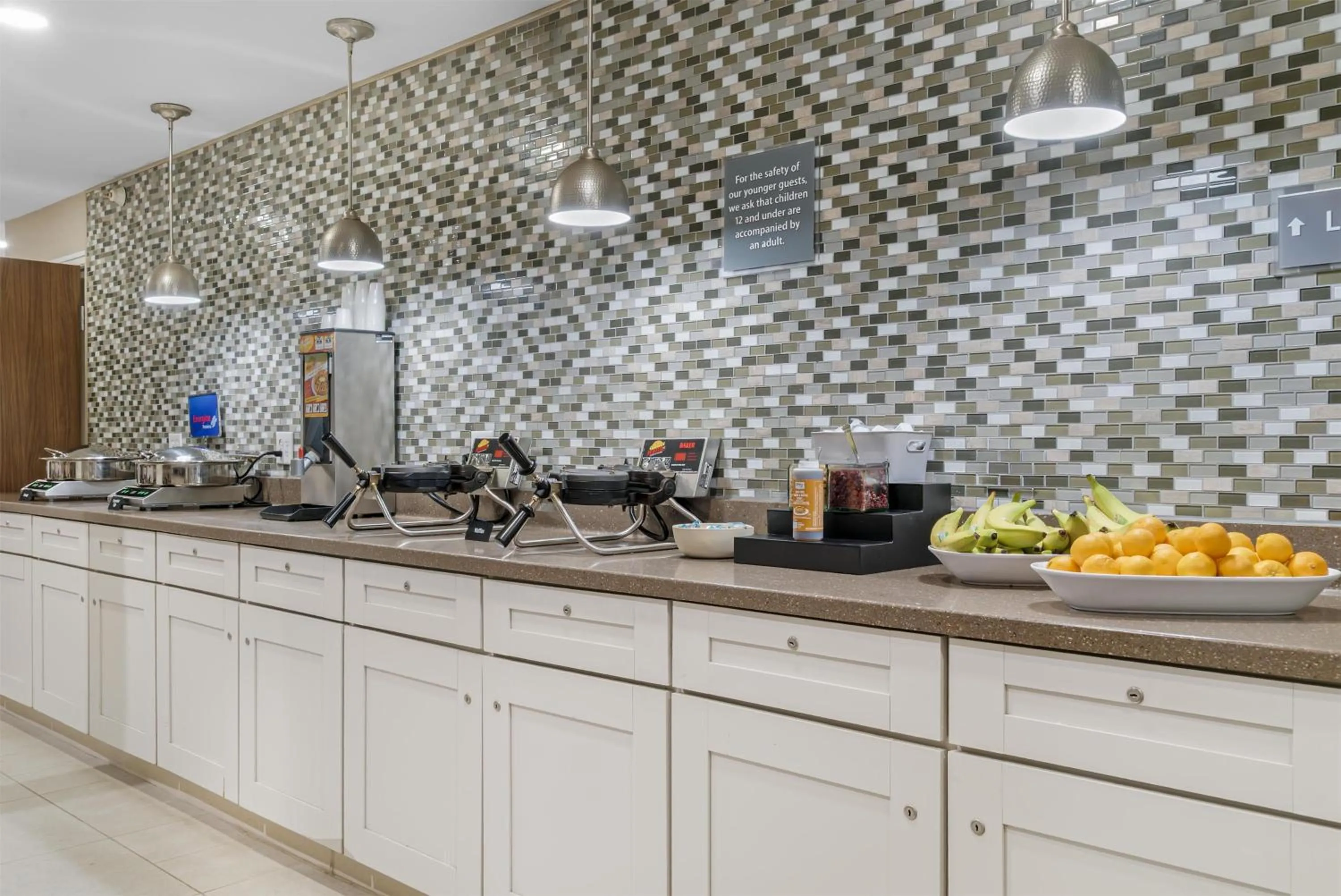 Breakfast in Best Western Lakewinds