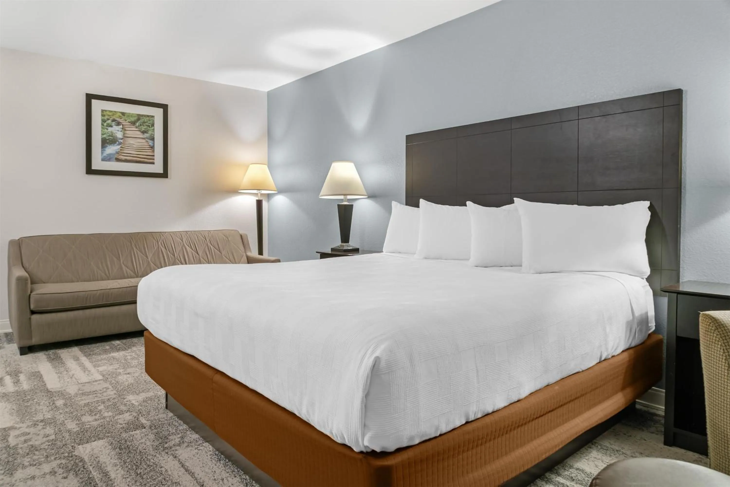 Bedroom, Bed in Best Western Lakewinds