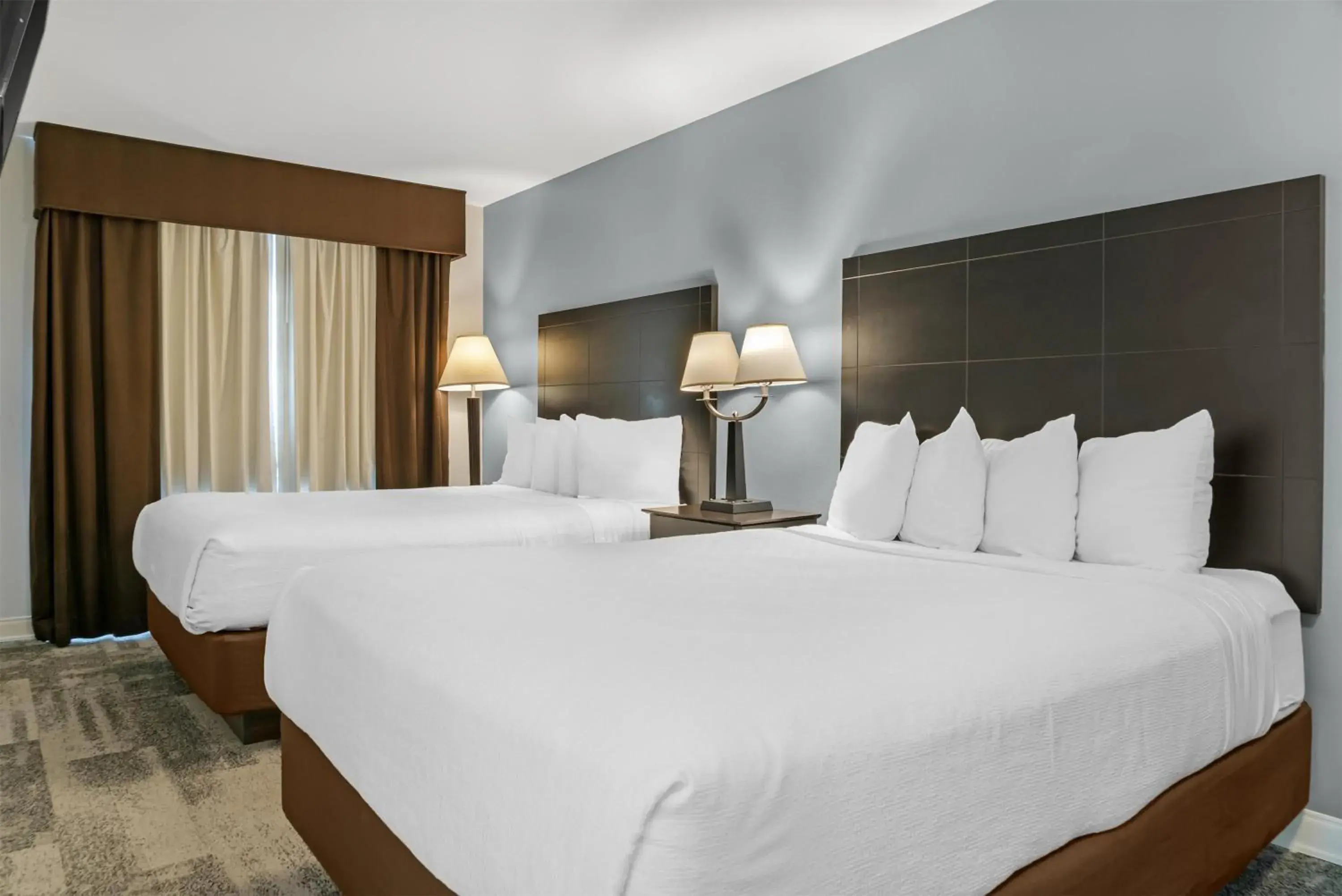 Two-Bedroom Suite with Mobility Accessible Roll-In Shower - Non-Smoking in Best Western Lakewinds Two-Bedroom Suite with Mobility Accessible Roll-In Shower - Non-Smoking in Best Western Lakewinds