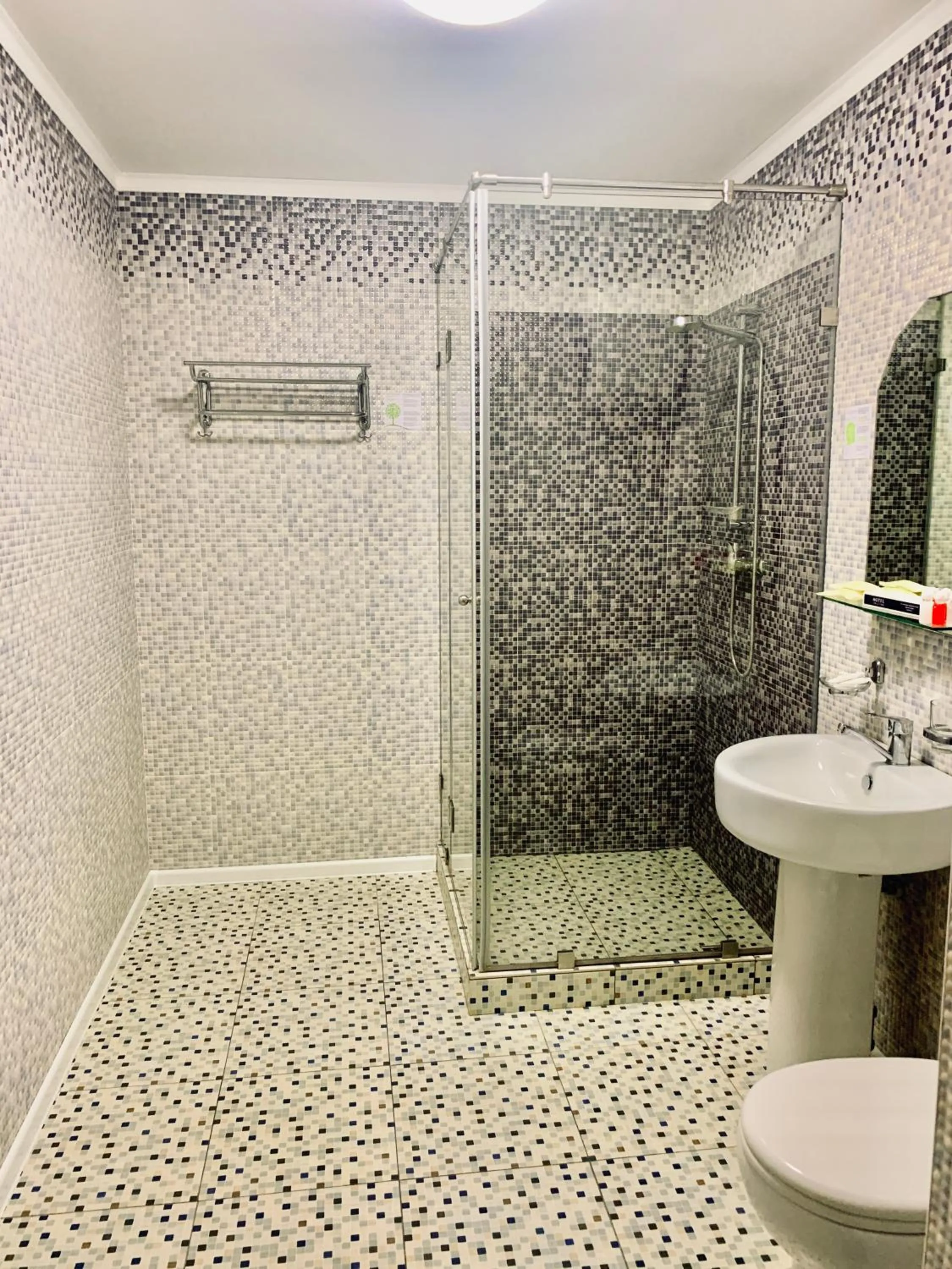 Shower in Dostyq Kokshetau