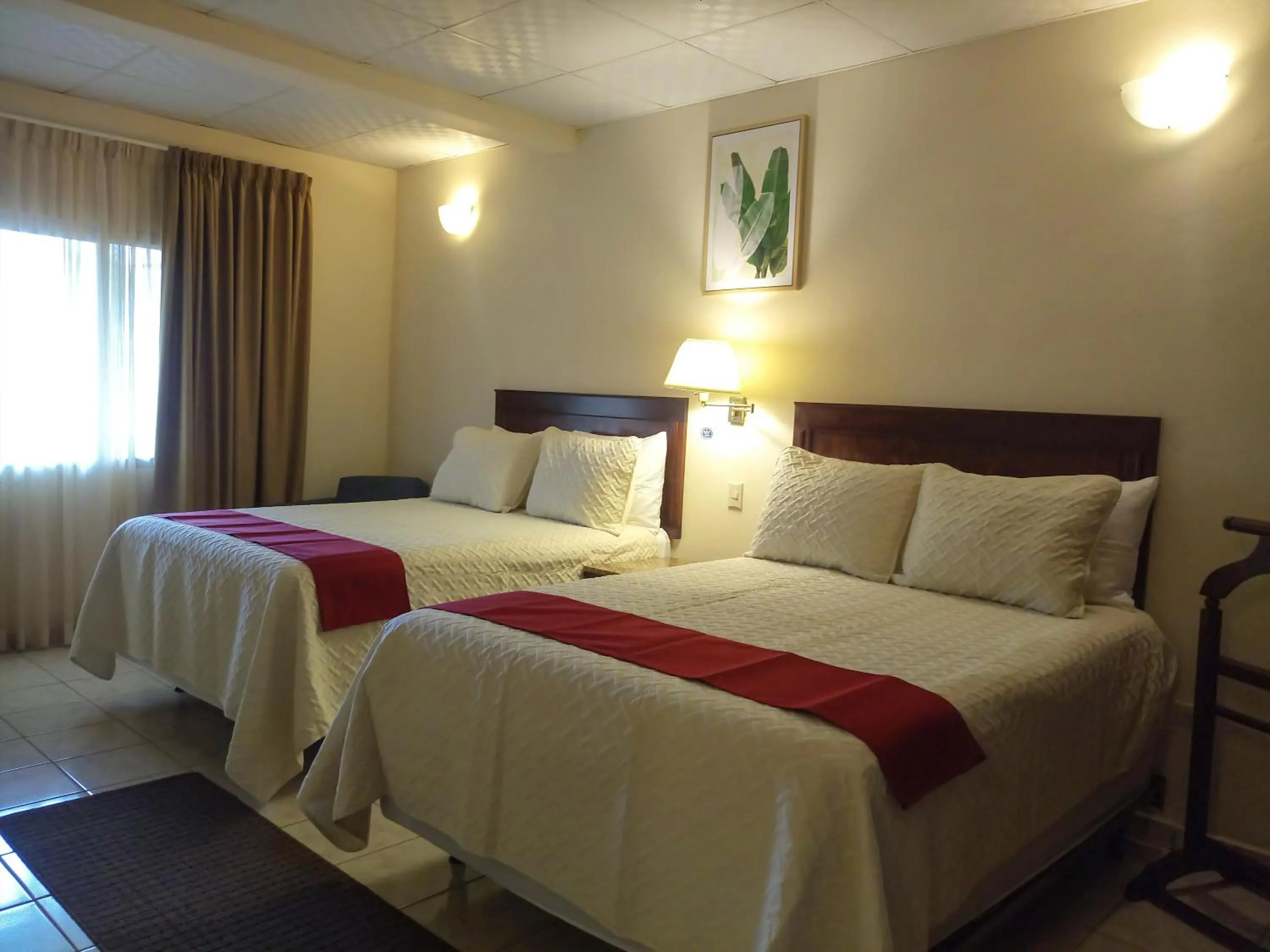 Photo of the whole room, Bed in Real Guanacaste