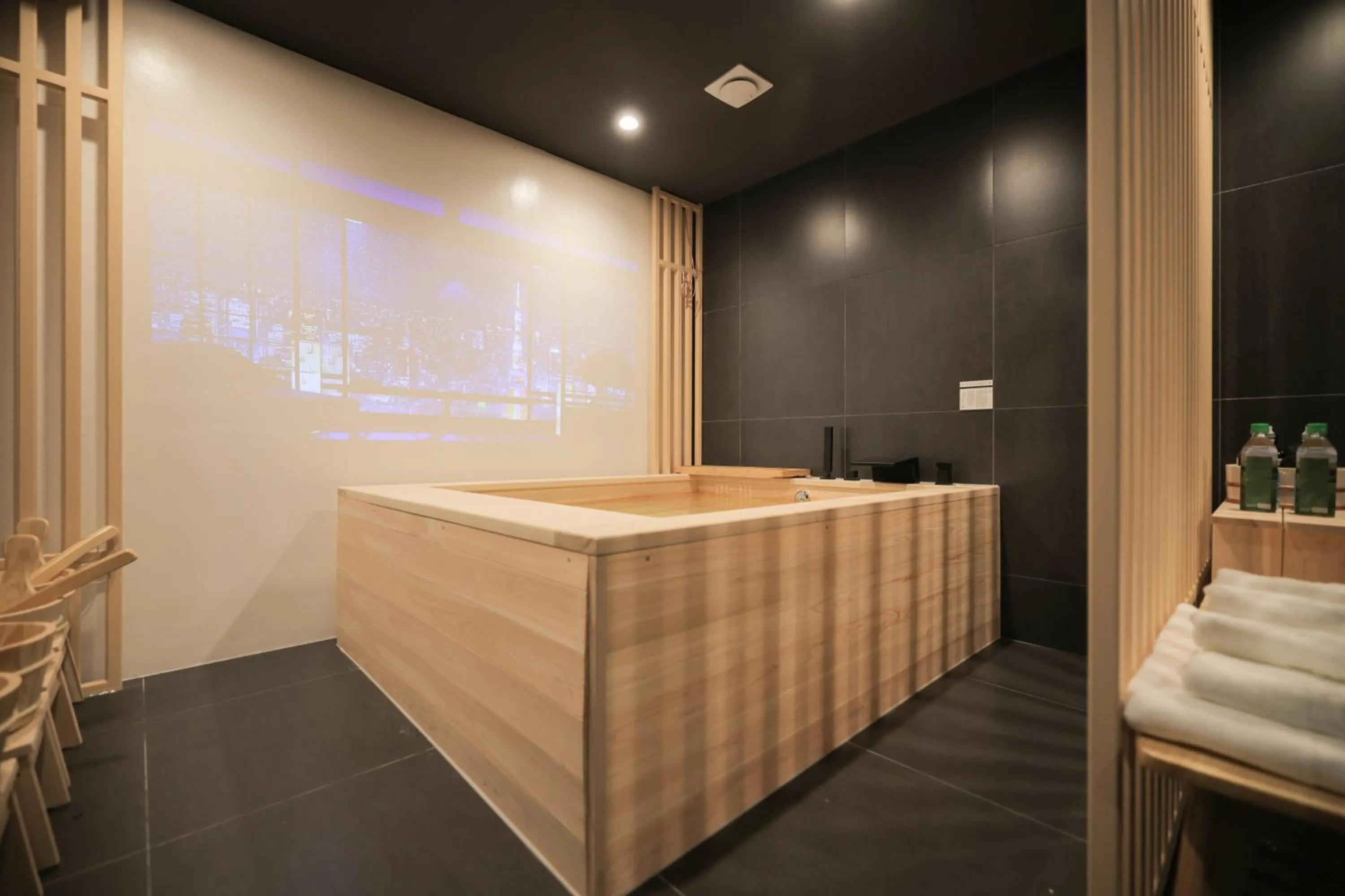 Hot Tub in Aank Ryokan Hotel Paju