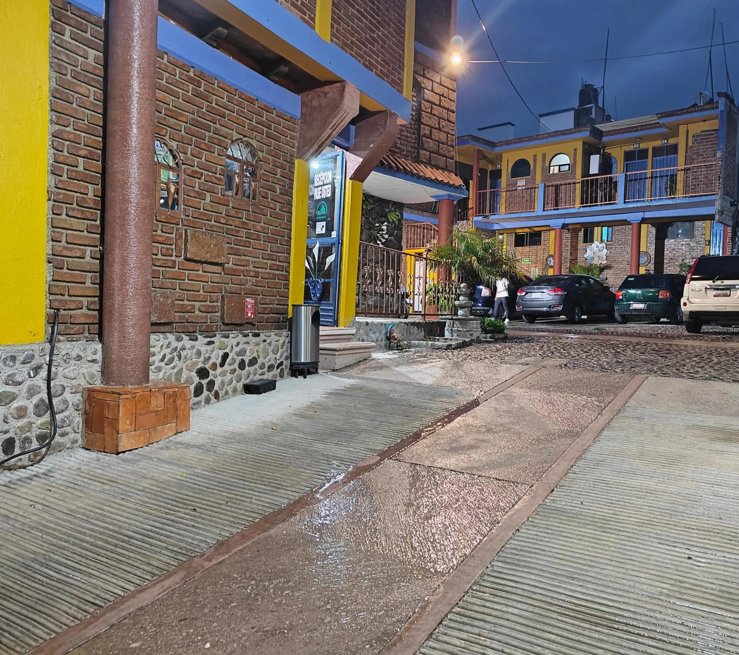 Night in Posada Arny