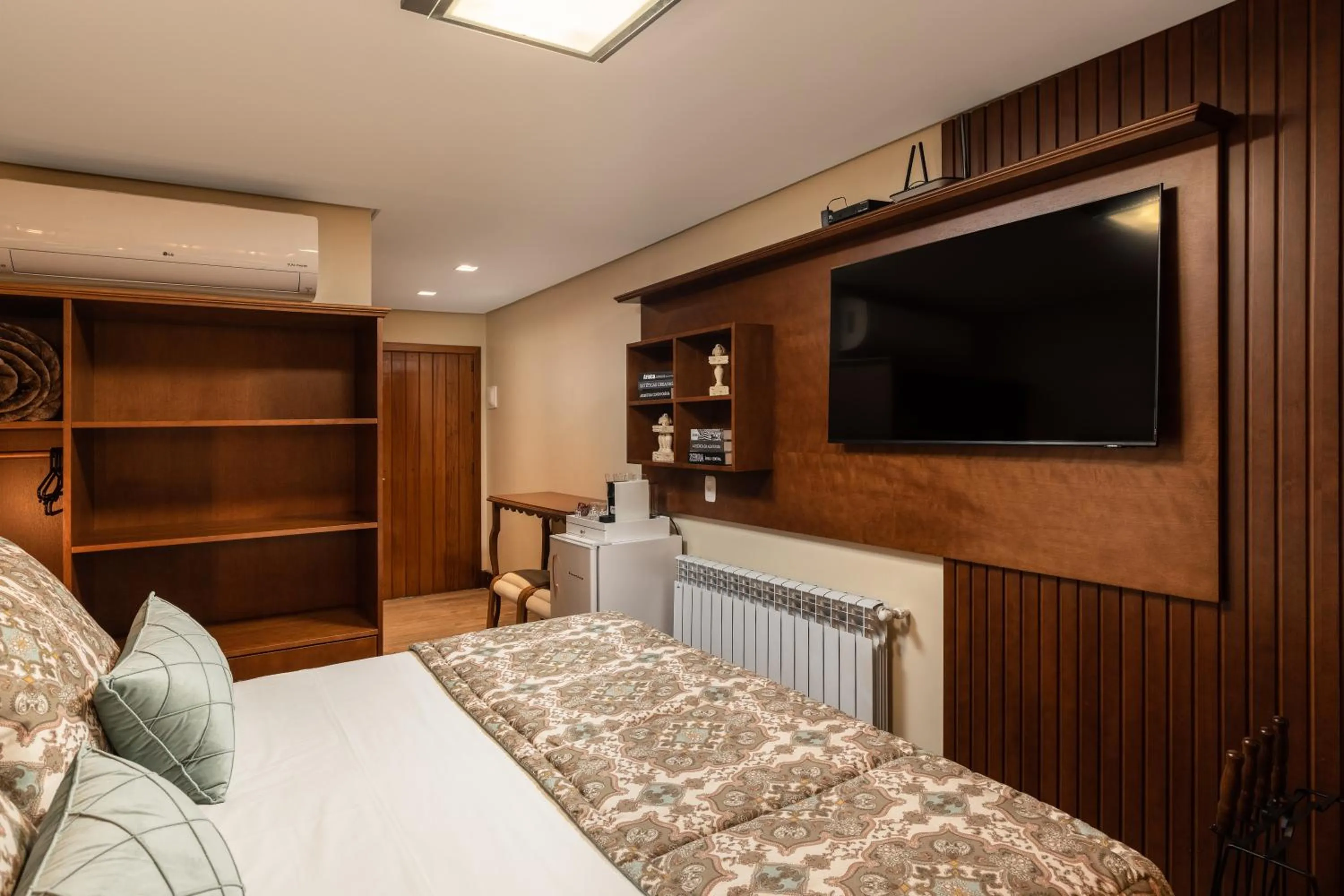 Photo of the whole room, Bed in Hotel Vivenda dos Sonhos