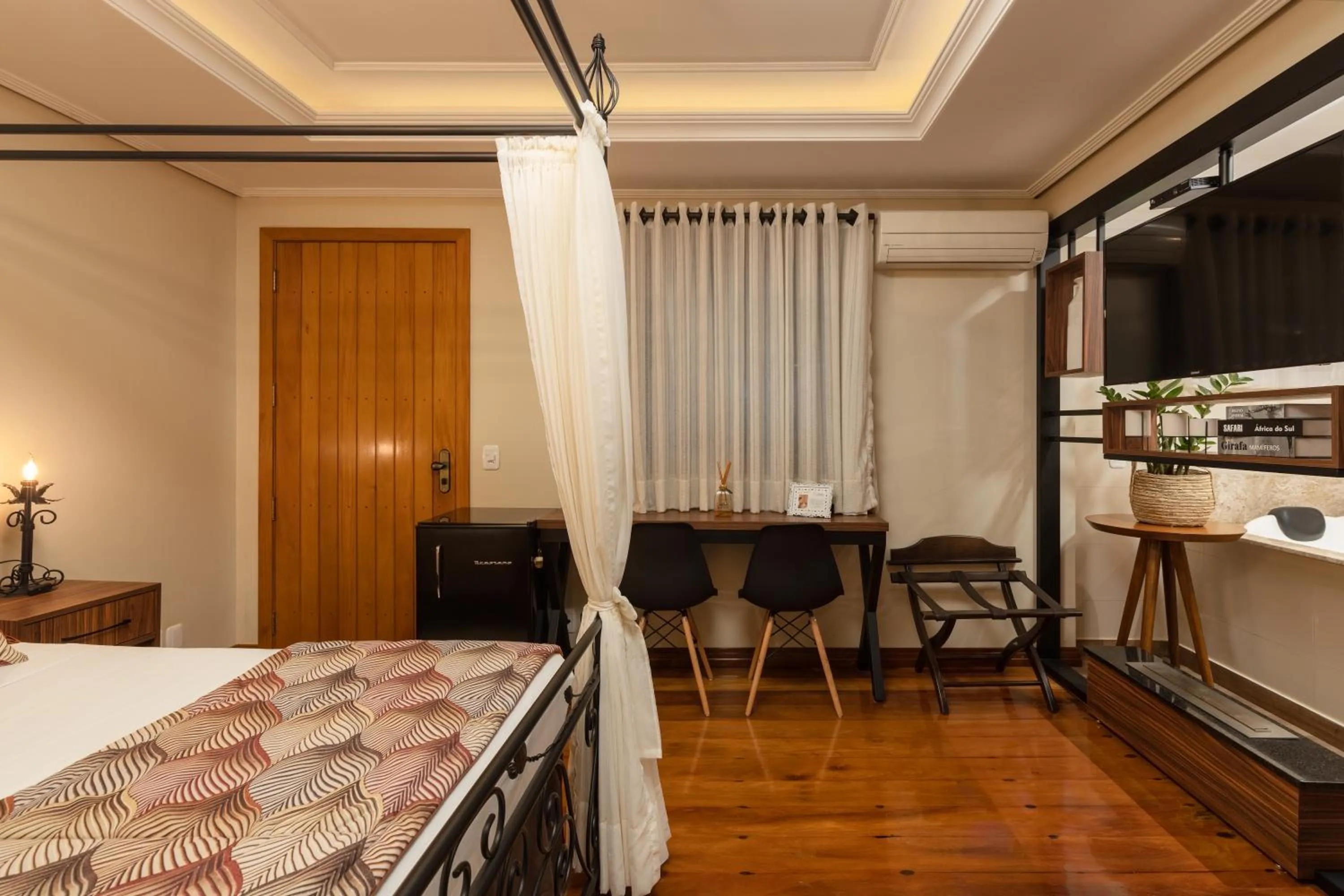 Photo of the whole room, Bed in Hotel Vivenda dos Sonhos