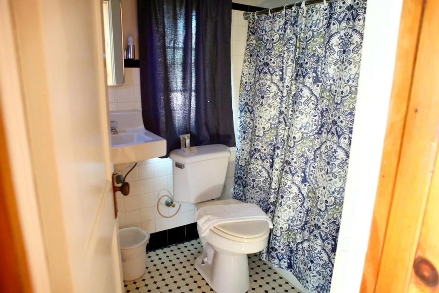 Toilet in The Pines Cottages