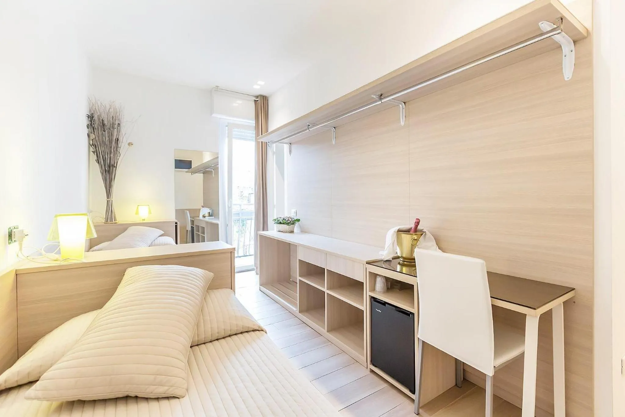 Bed in Foresteria Via Italia - Rooms & Suite