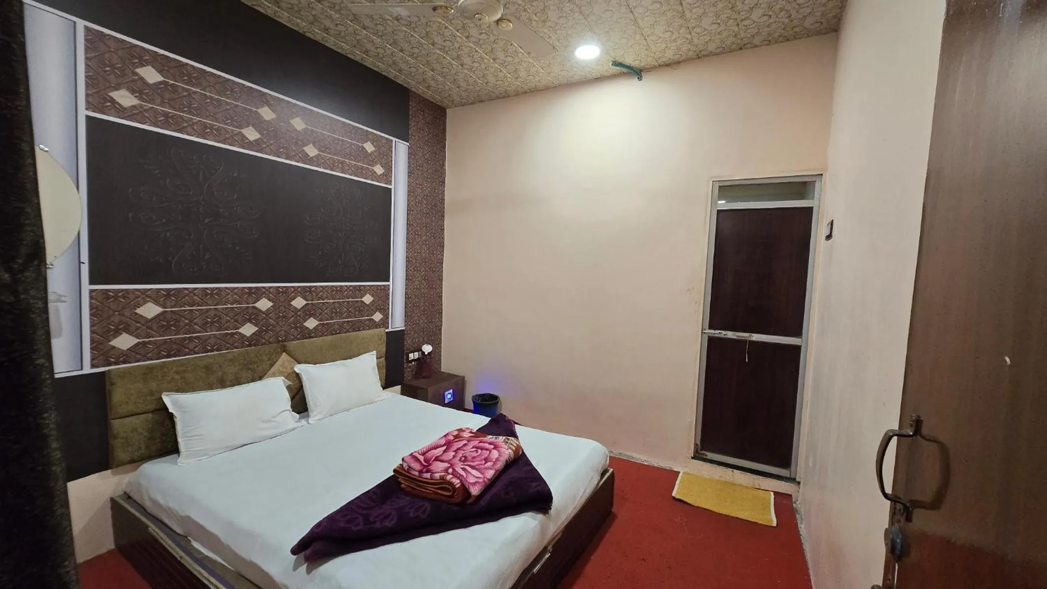 Bed in HOTEL MAHESHWARI GREEN's