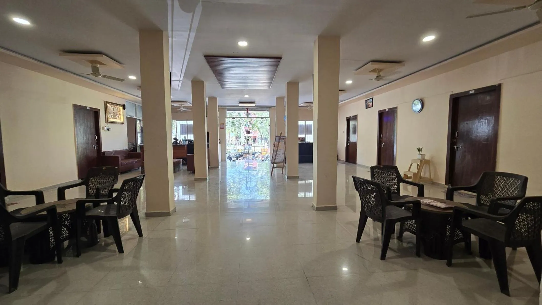 Seating area in HOTEL MAHESHWARI GREEN's