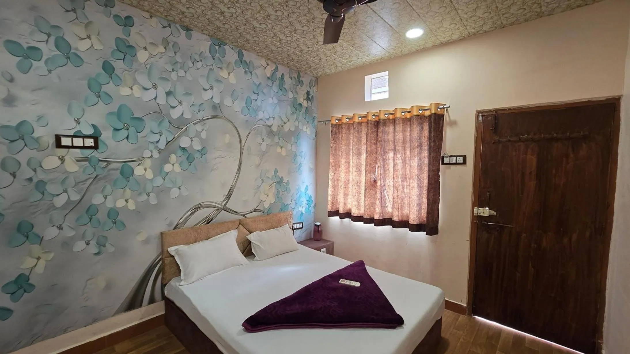 Bed in HOTEL MAHESHWARI GREEN's