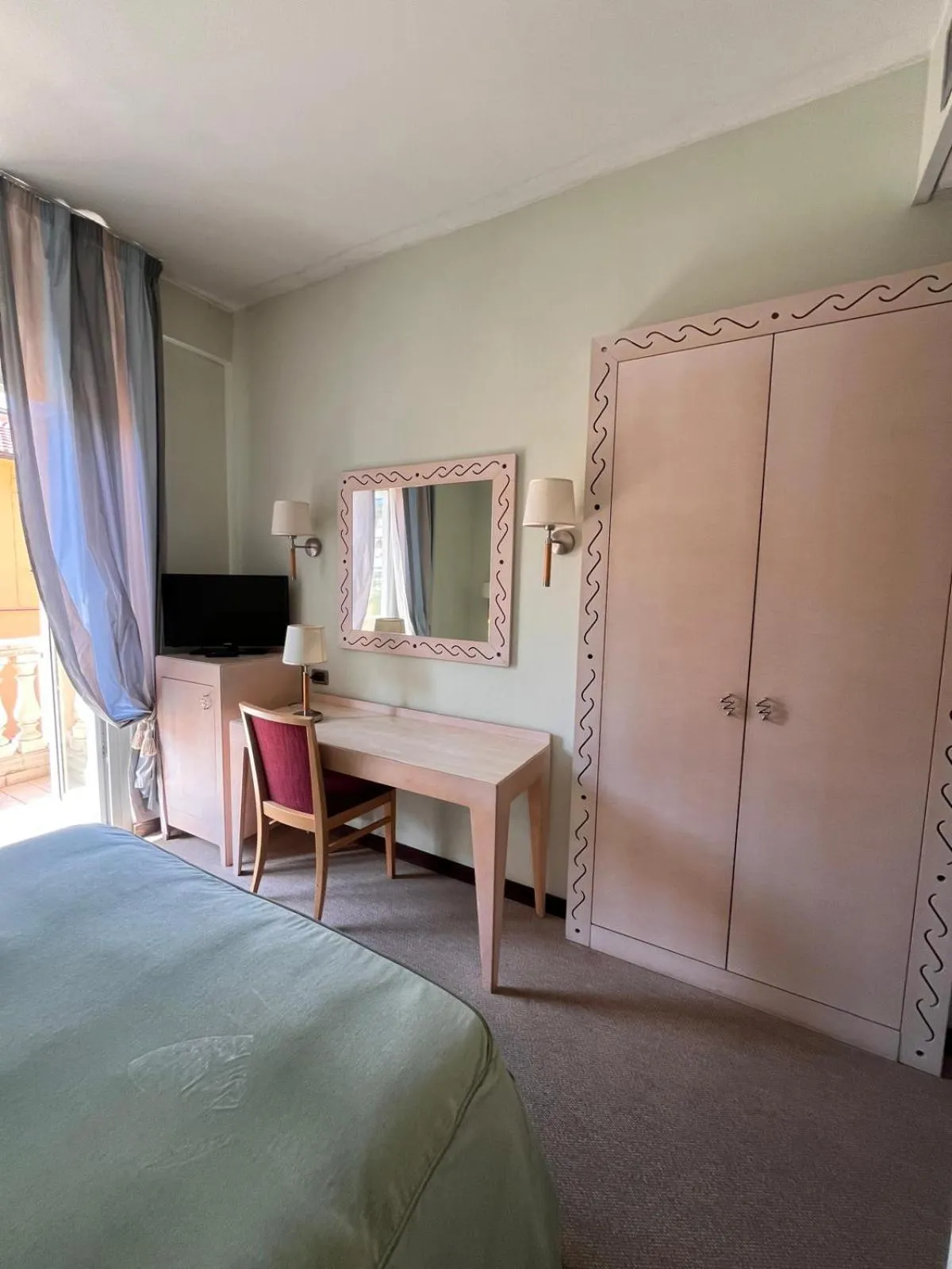 Photo of the whole room, Bed in HOTEL LUDOVICO ARIOSTO